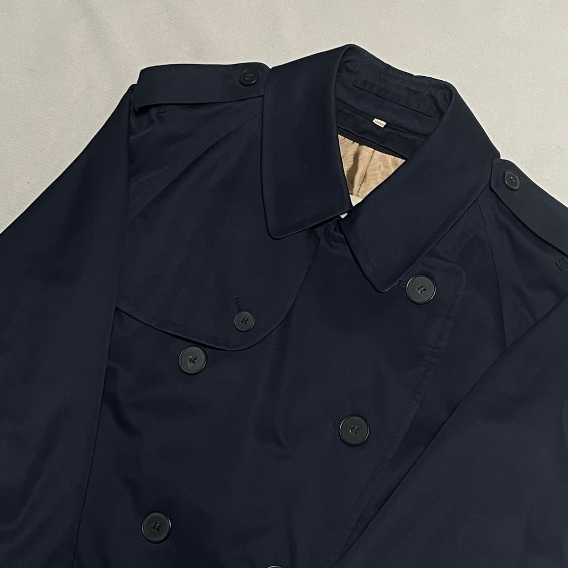 50 버버리 네이비 트렌치 코트 상품이미지1