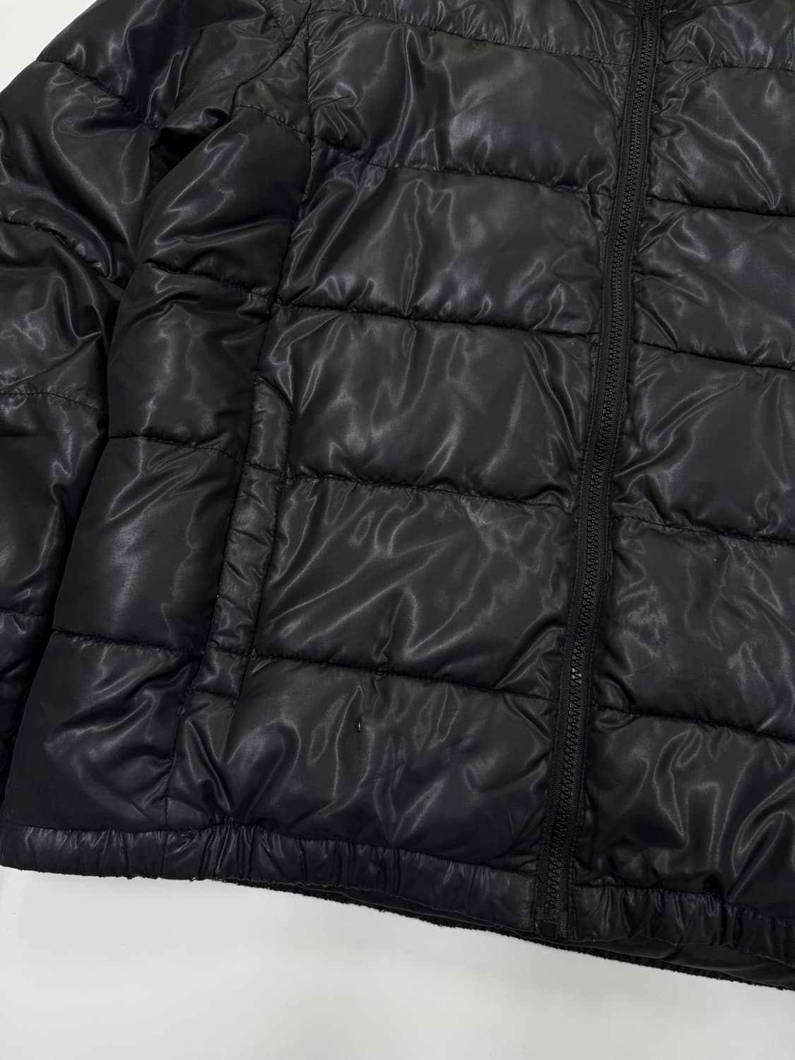 지오다노 블랙 유광패딩 상품이미지3