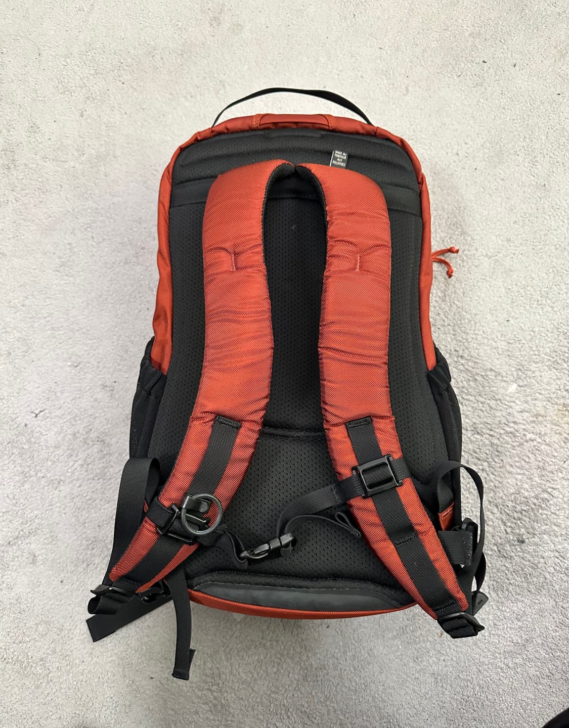 아크테릭스 맨스티 16L 백팩 정품 상품이미지2