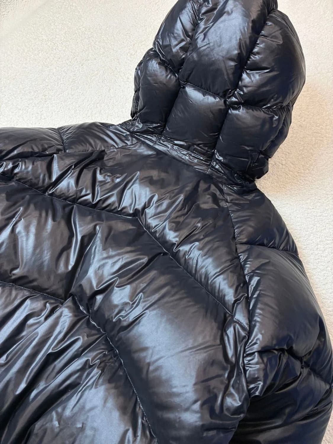 아웃도어리서치 글로시 크롭 푸퍼 패딩 PN6043 상품이미지5