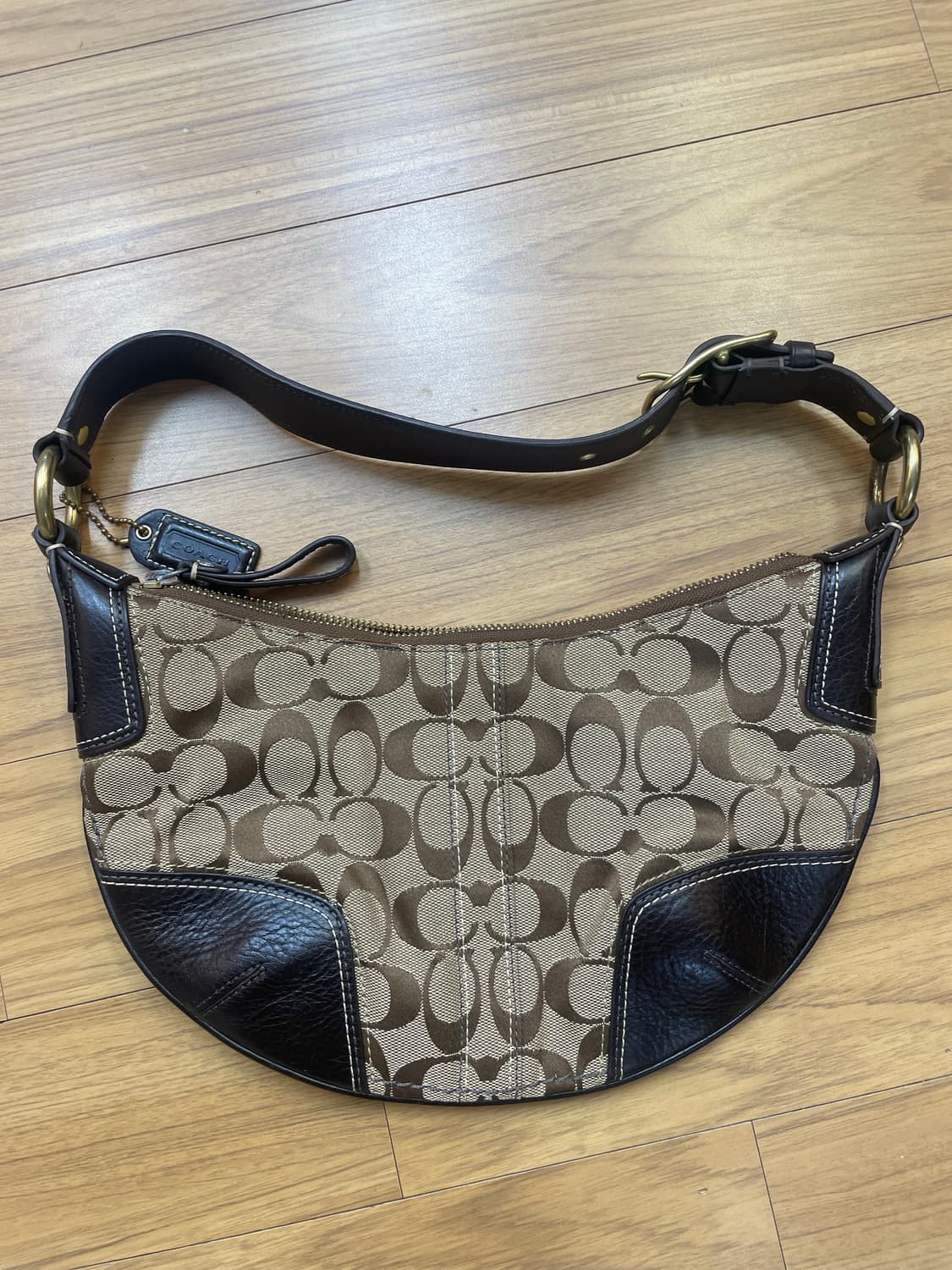 코치 시그니처 호보백 상품이미지2