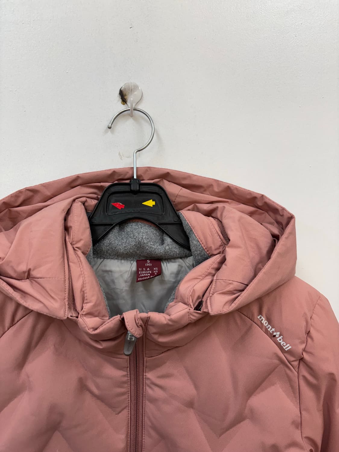 몽벨 우먼 후드탈착 다운패딩 상품이미지3