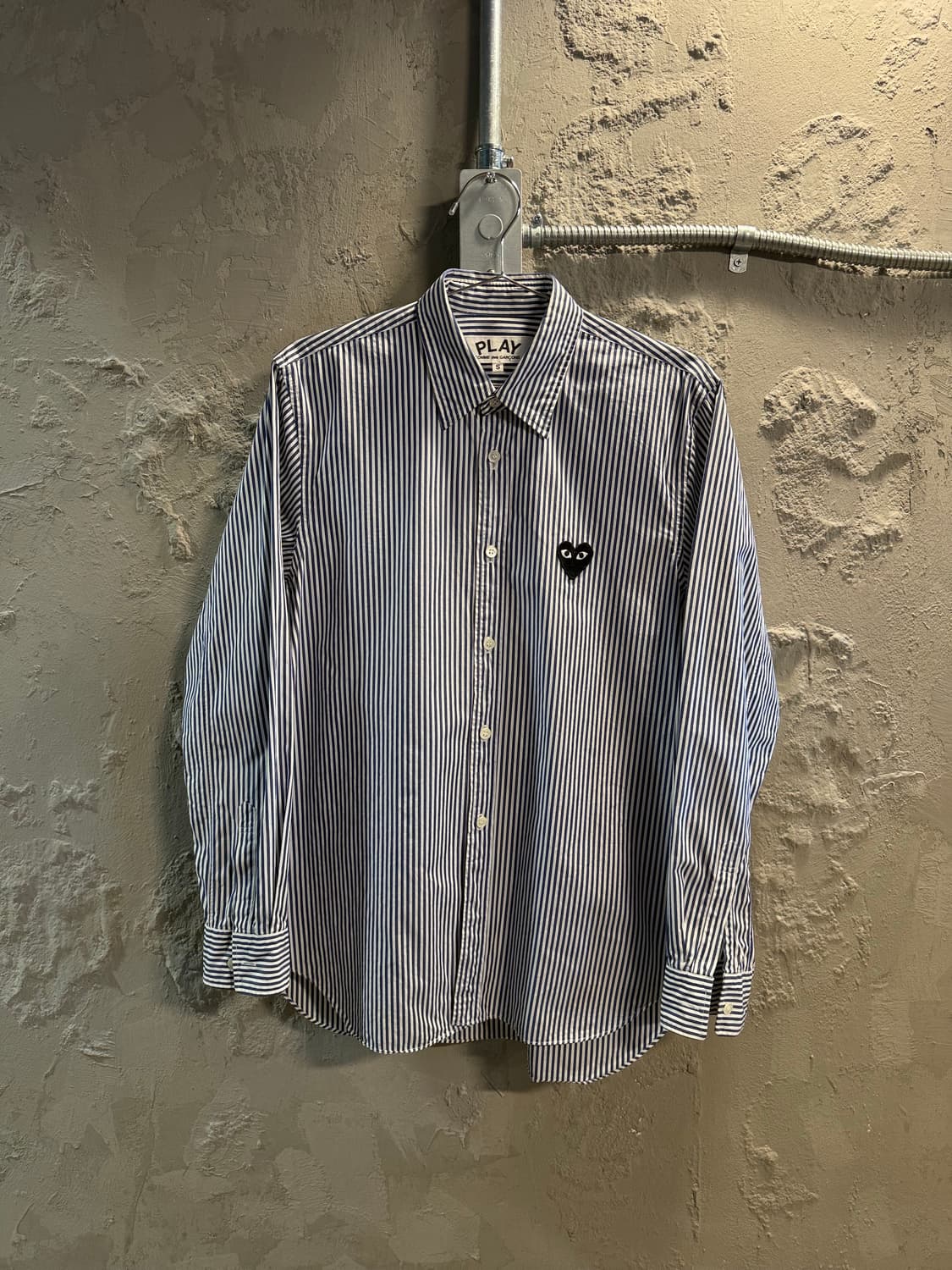 꼼데가르송 PLAY 스트라이프 셔츠 하트 패치 네이비 S 상품이미지1