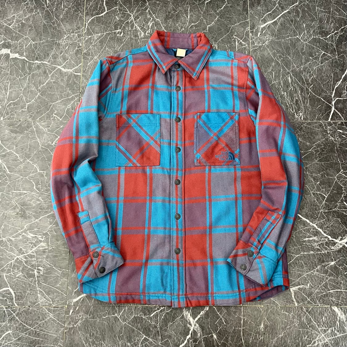 노스페이스 로고 체크 누빔 셔츠 상품이미지1