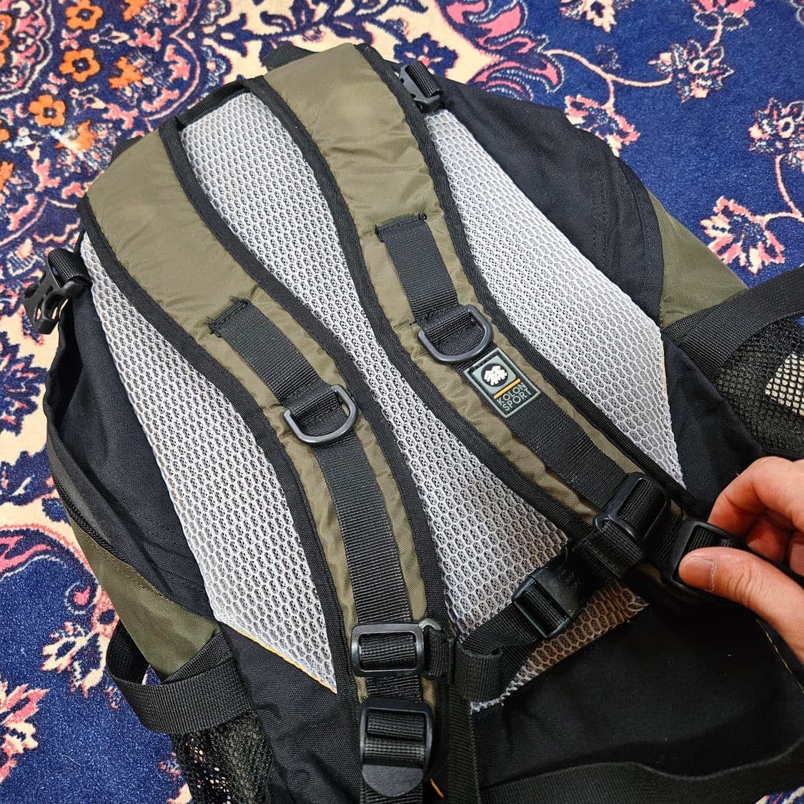 코오롱 올드스쿨 카키 배색 고프코서 등산백팩 27리터 상품이미지5