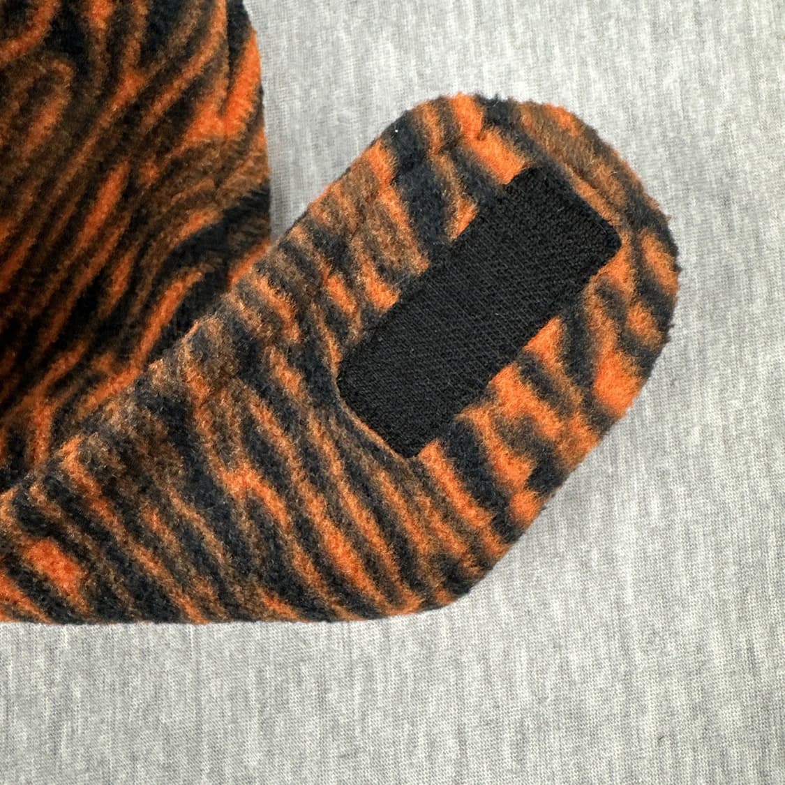 14FW 슈프림 타이거 패턴 이어플랩 캡 오렌지 상품이미지5