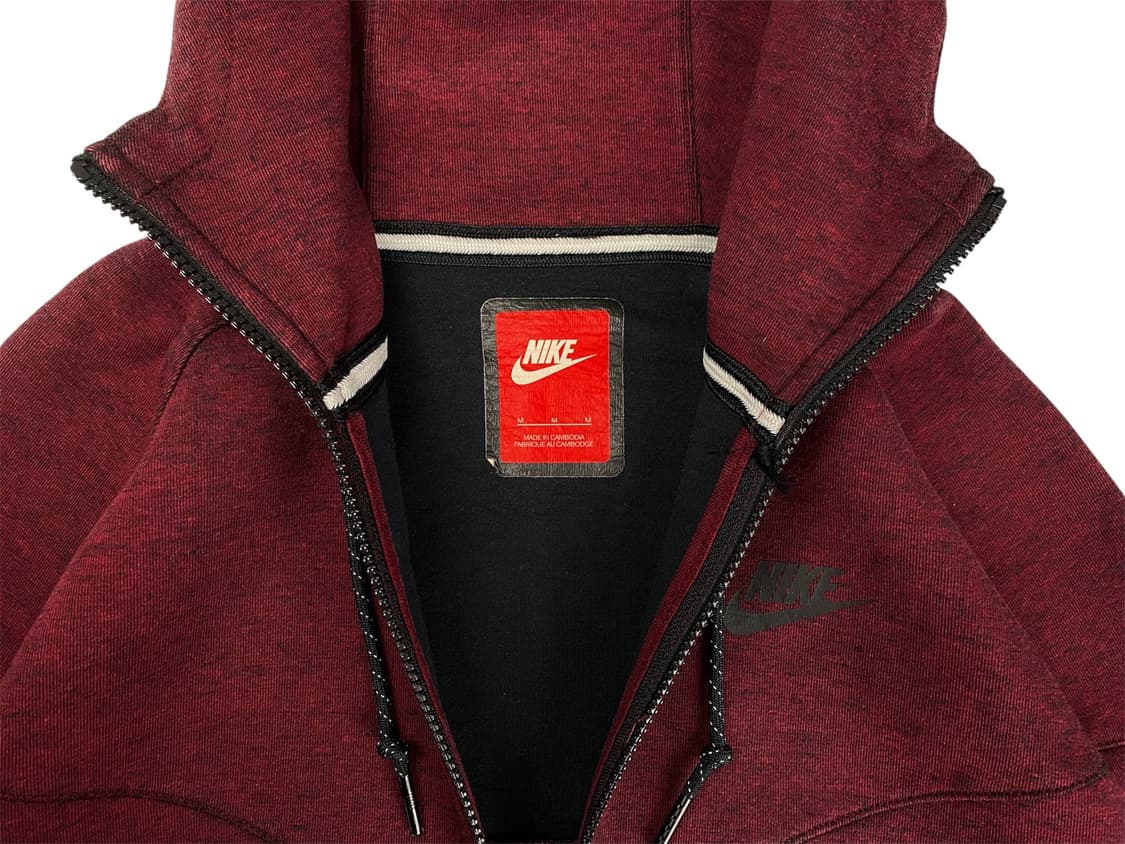 급처❤️ 라이즈 소희 나이키 버건디 테크팩 후드집업 상품이미지6