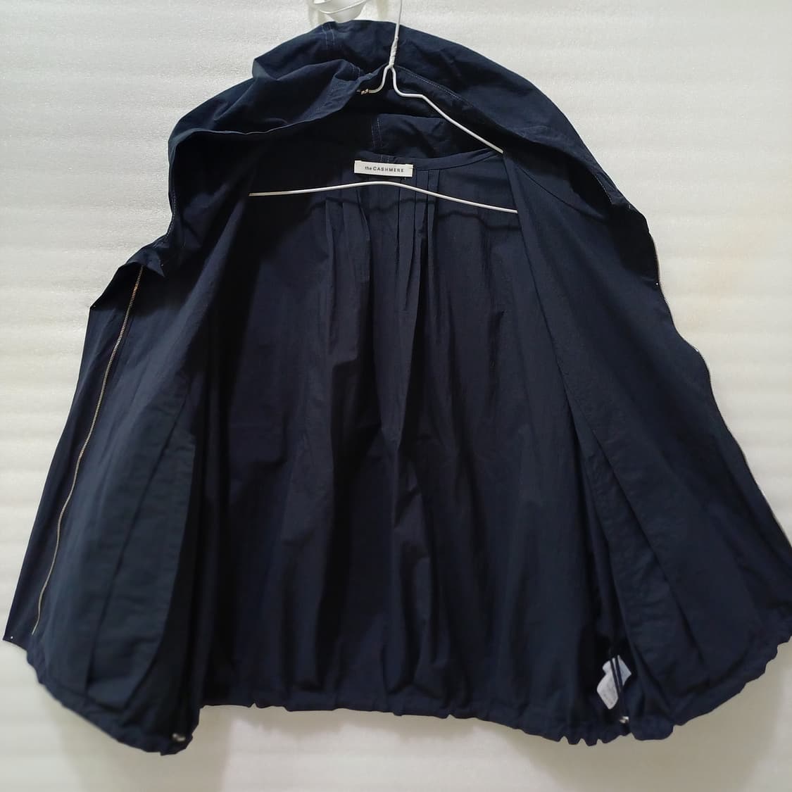 한섬 더캐시미어 오버루즈 후드 바람막이 자켓 여성 큐티 경량 사랑봉봉 상품이미지3