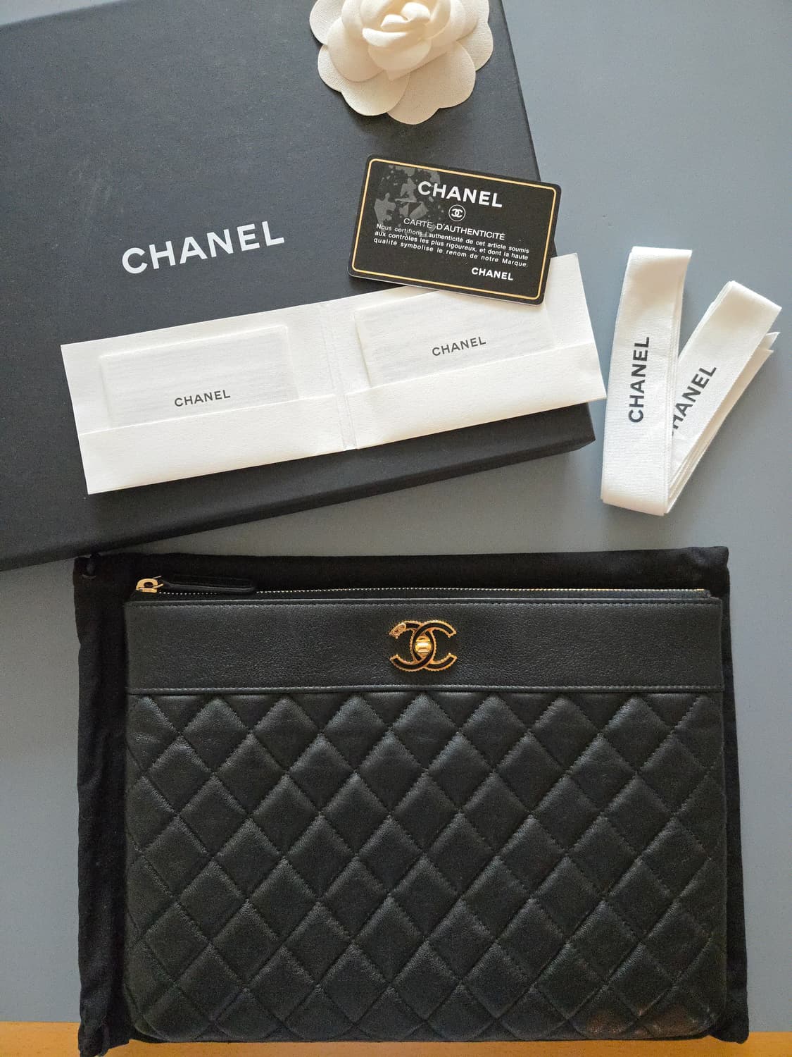 샤넬 마드모아젤 뉴미듐 램스킨 22번대 상품이미지1