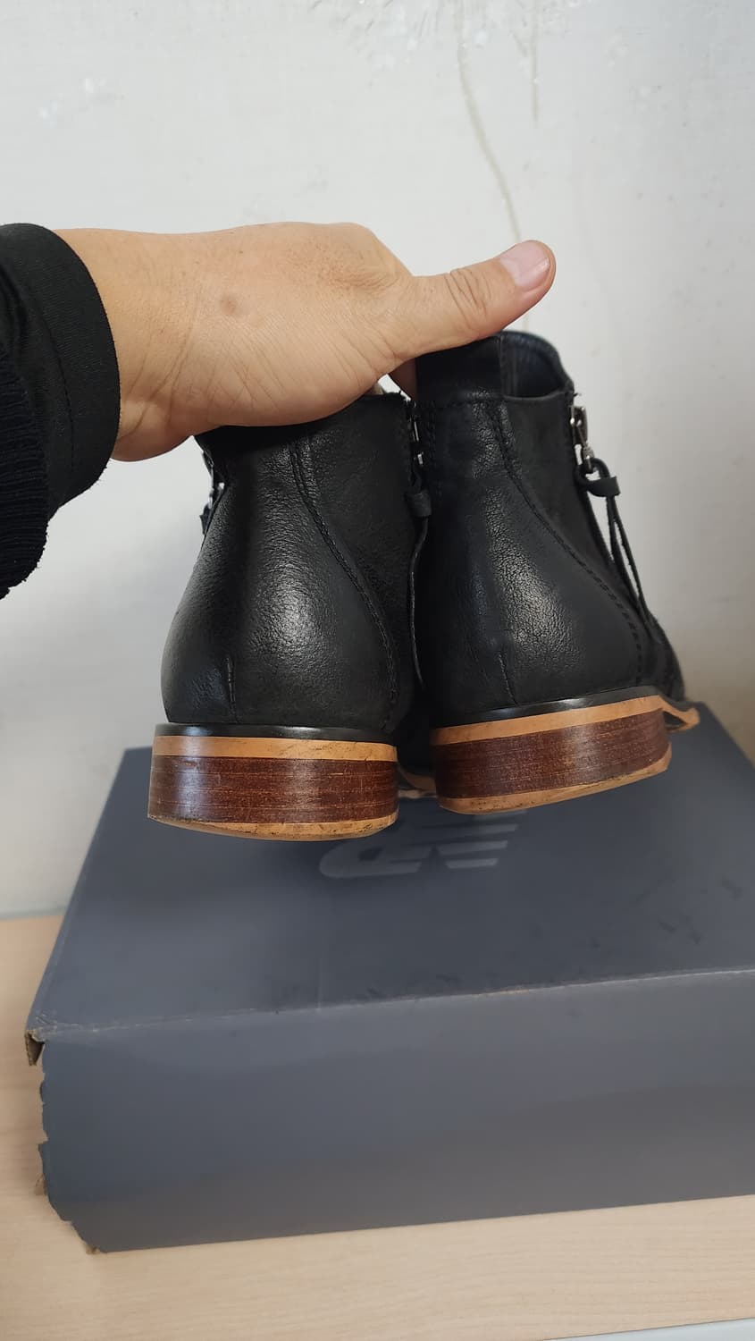 Jik's 블랙 가죽 셔링 앵클 부츠 상품이미지6