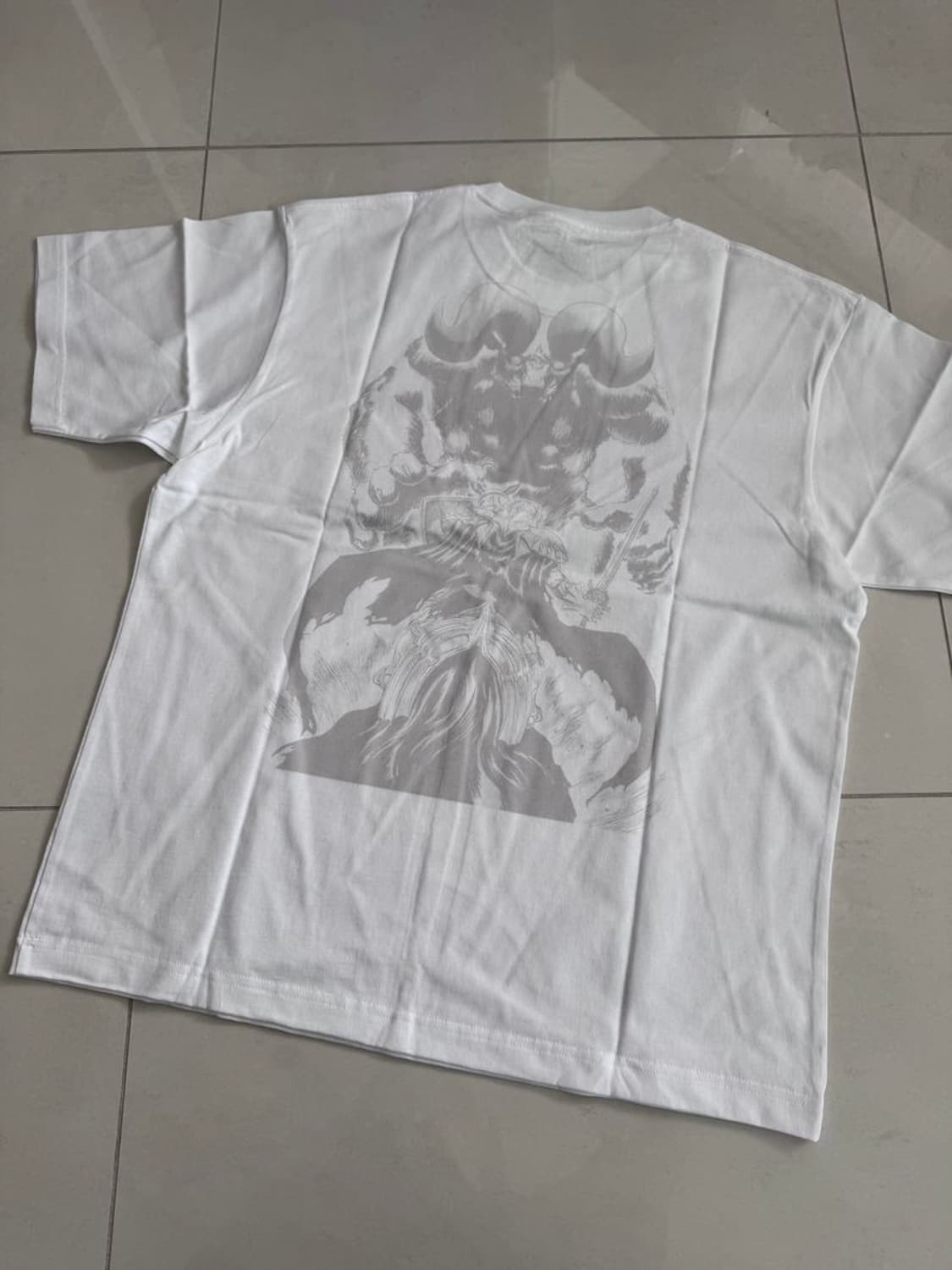 BERSERK PRINT TEE 베르세르크 프린트 티셔츠 상품이미지1