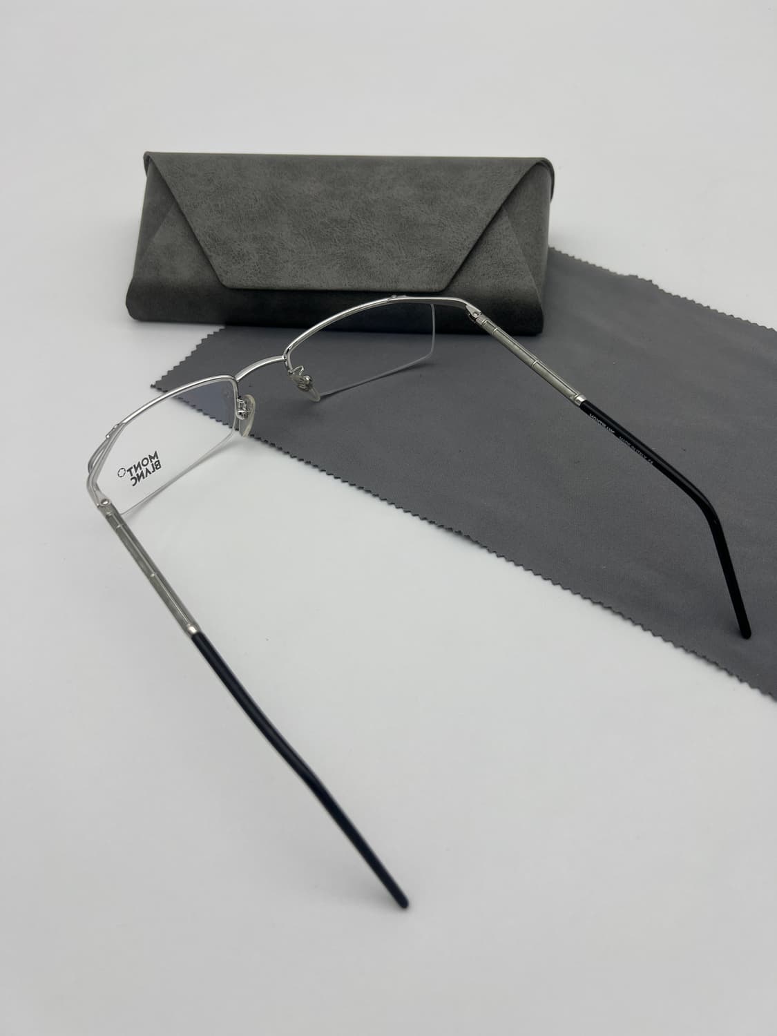 몽블랑 MONTBLANC 직사각 반무테 안경 MB122 H60 상품이미지6