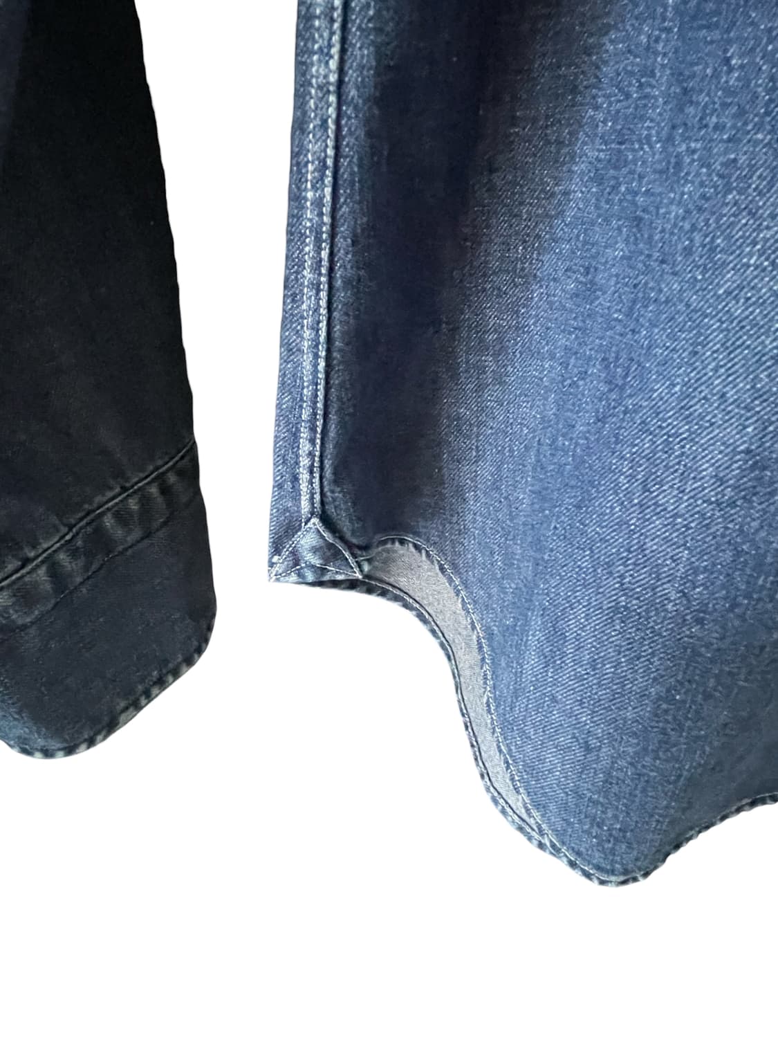 볼조넬라 버튼다운 칼라 데님 셔츠 40사이즈 팝니다. 상품이미지7