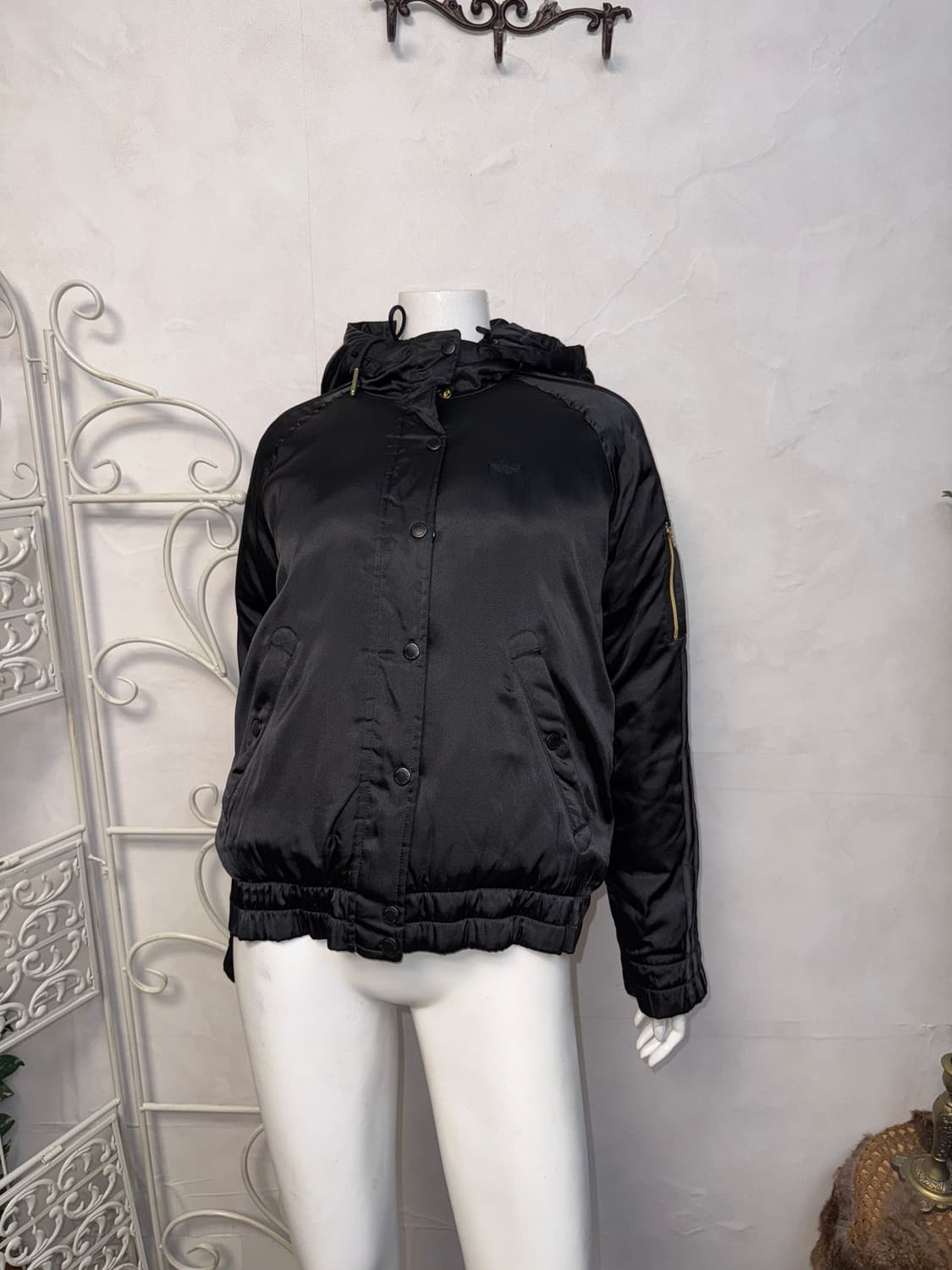 Adidas satin bomber duck down padding 상품이미지6