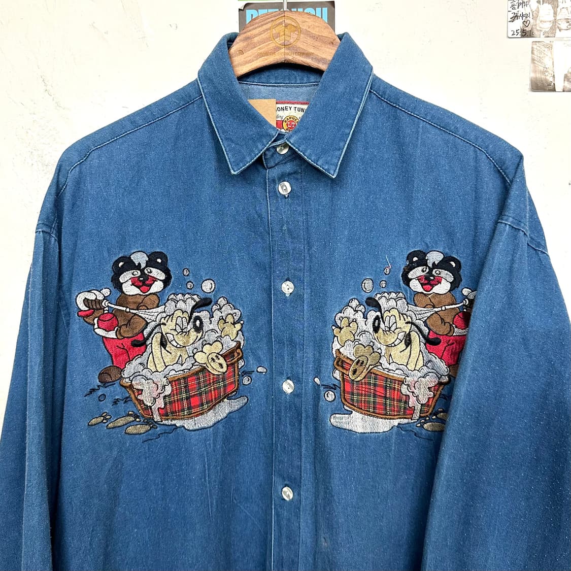 90‘s 루니툰 자수 셔츠 상품이미지2