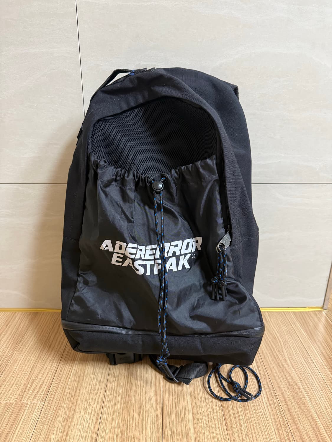 아더에러 이스트백  상품이미지1