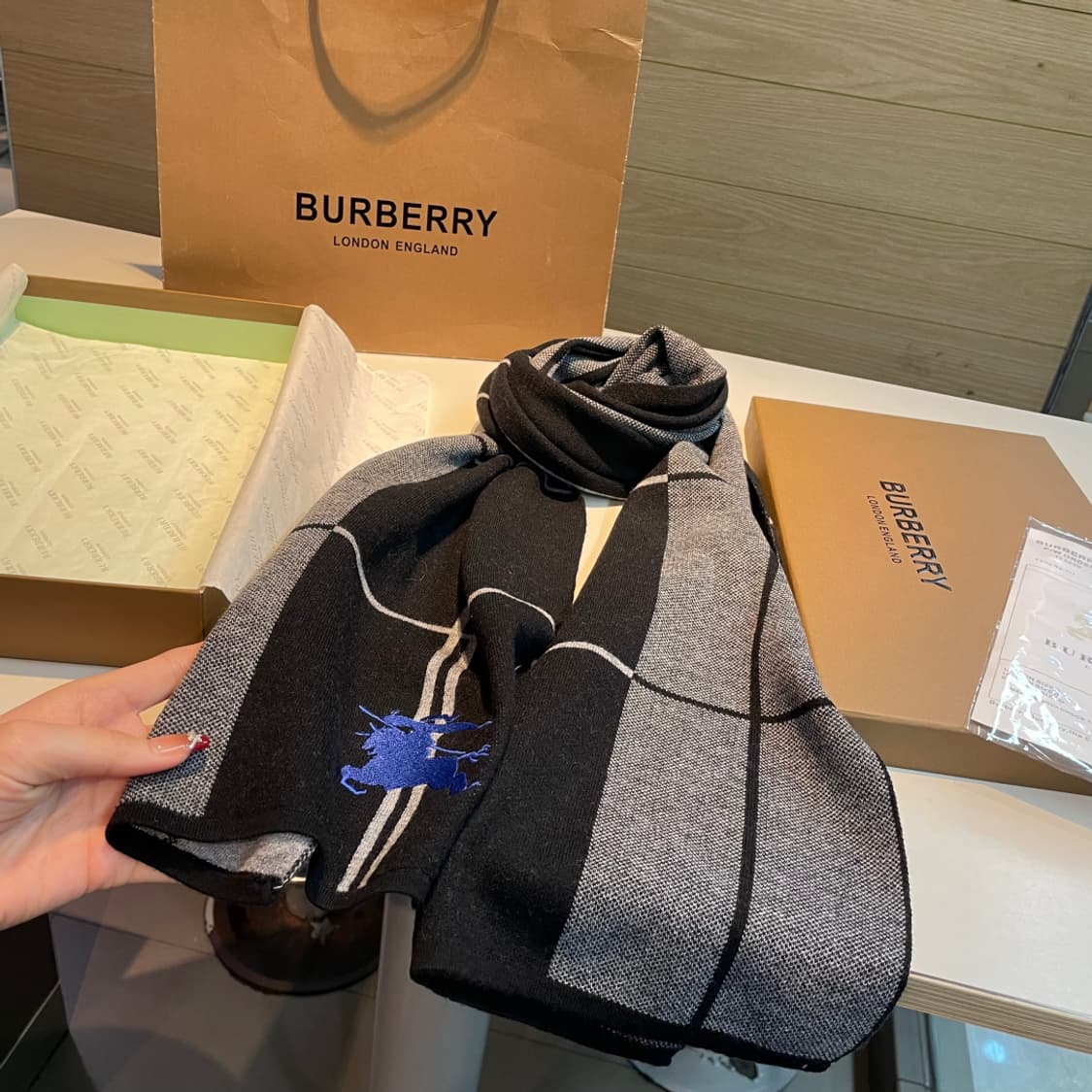 버버리 리버서블 스카프 100% 램스울
 상품이미지6