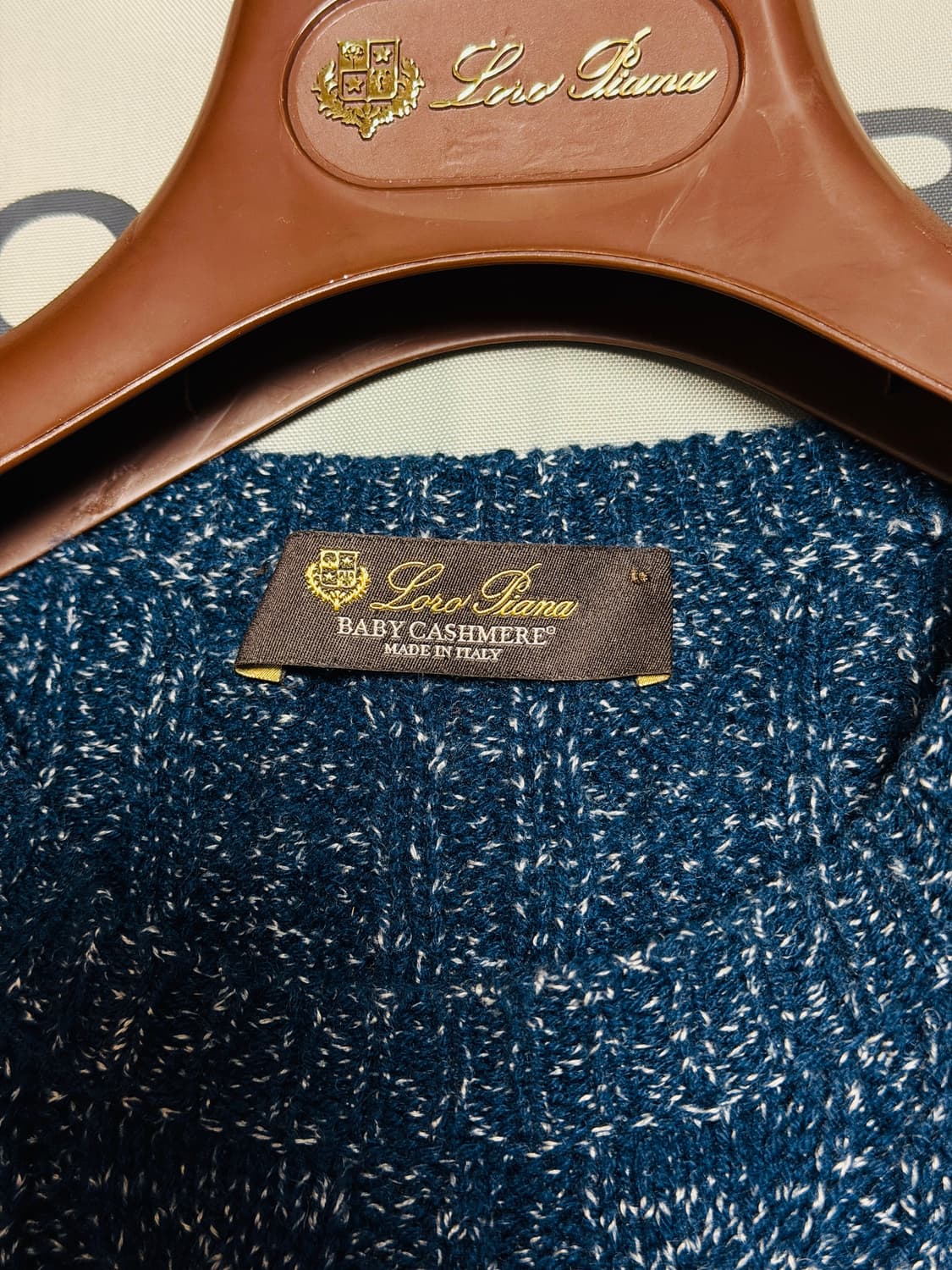 (새상품,강추👍)로로피아나 베이비캐시미어 케이블 스웨터 니트 상품이미지4