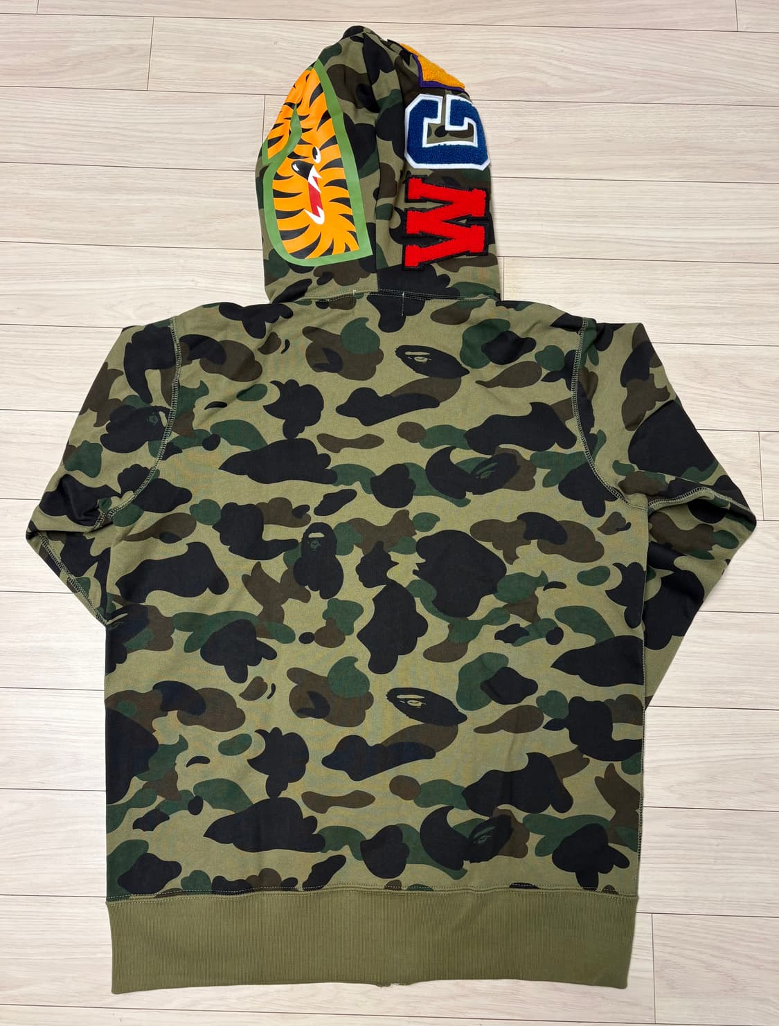 [M] 베이프 카모 샤크 후드집업 녹계 그린 상품이미지2