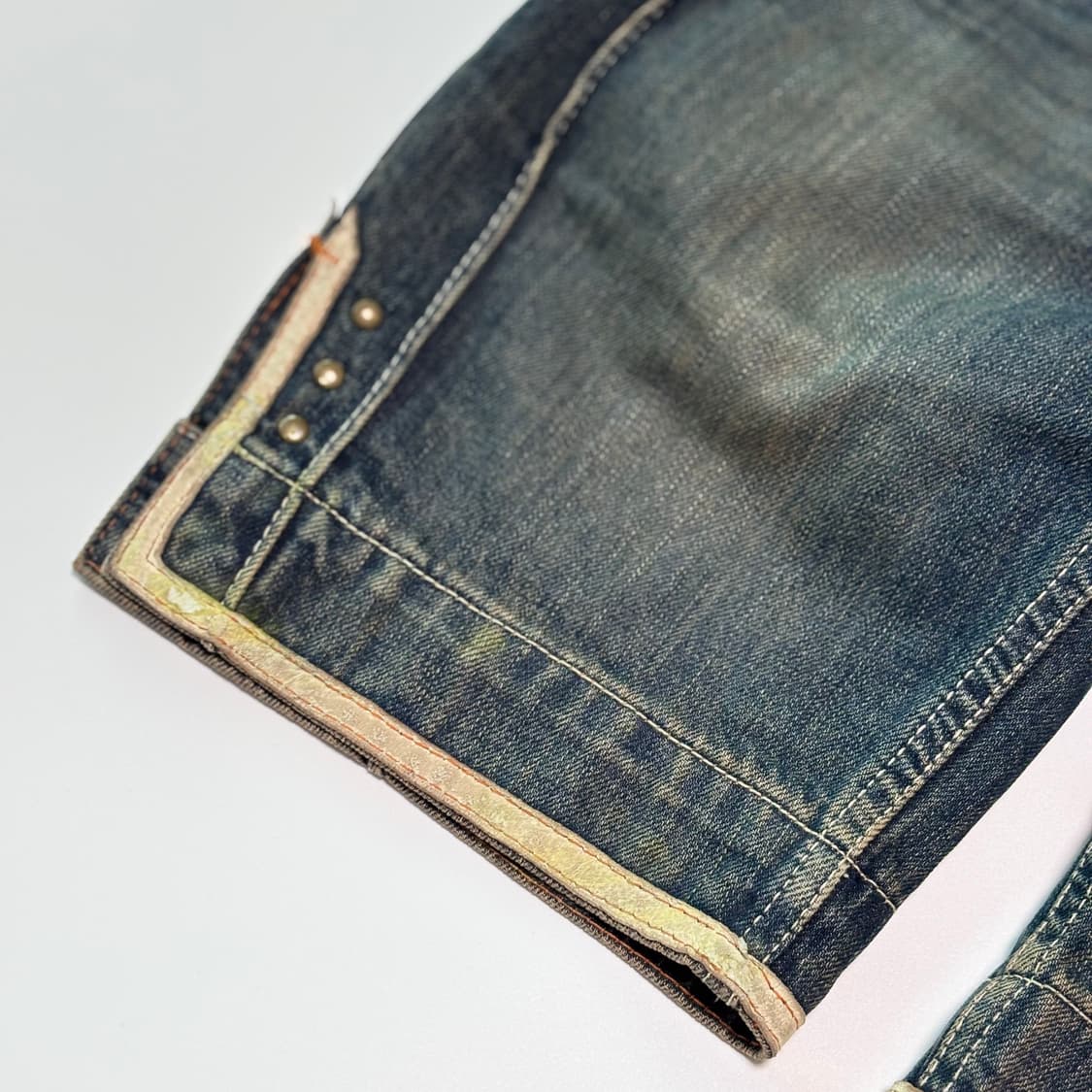 MCGN 빈티지 스터드 레더 트림 데님 하프 팬츠 상품이미지4