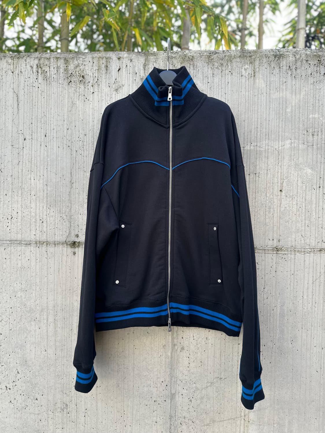 KIMUIR 파이핑 트랙 집업 자켓  상품이미지1