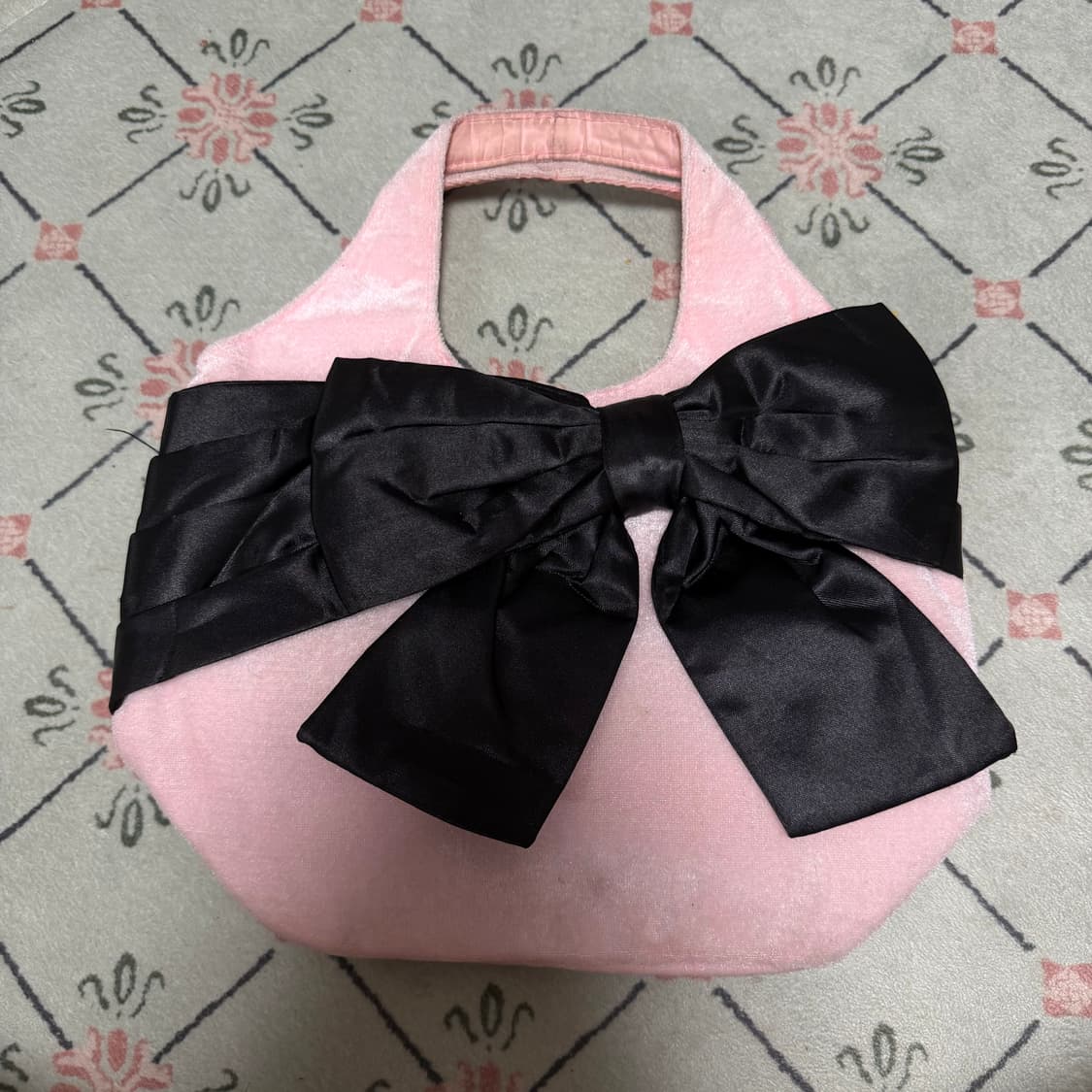 Pearly Dew 핑크 벨벳 리본 핸드백 상품이미지1