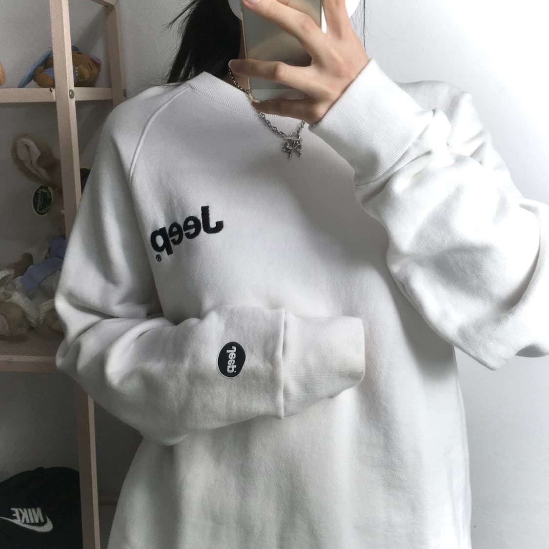 지프 생화이트 맨투맨 상품이미지3