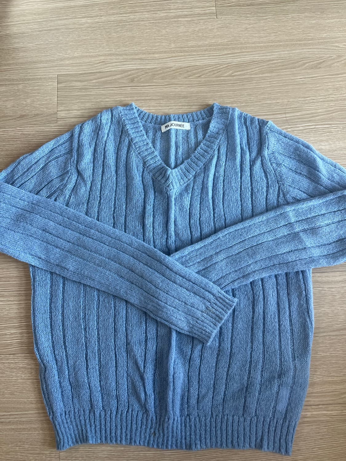 마조네(MA JOURNEE) 시어 브이넥 니트 상품이미지2