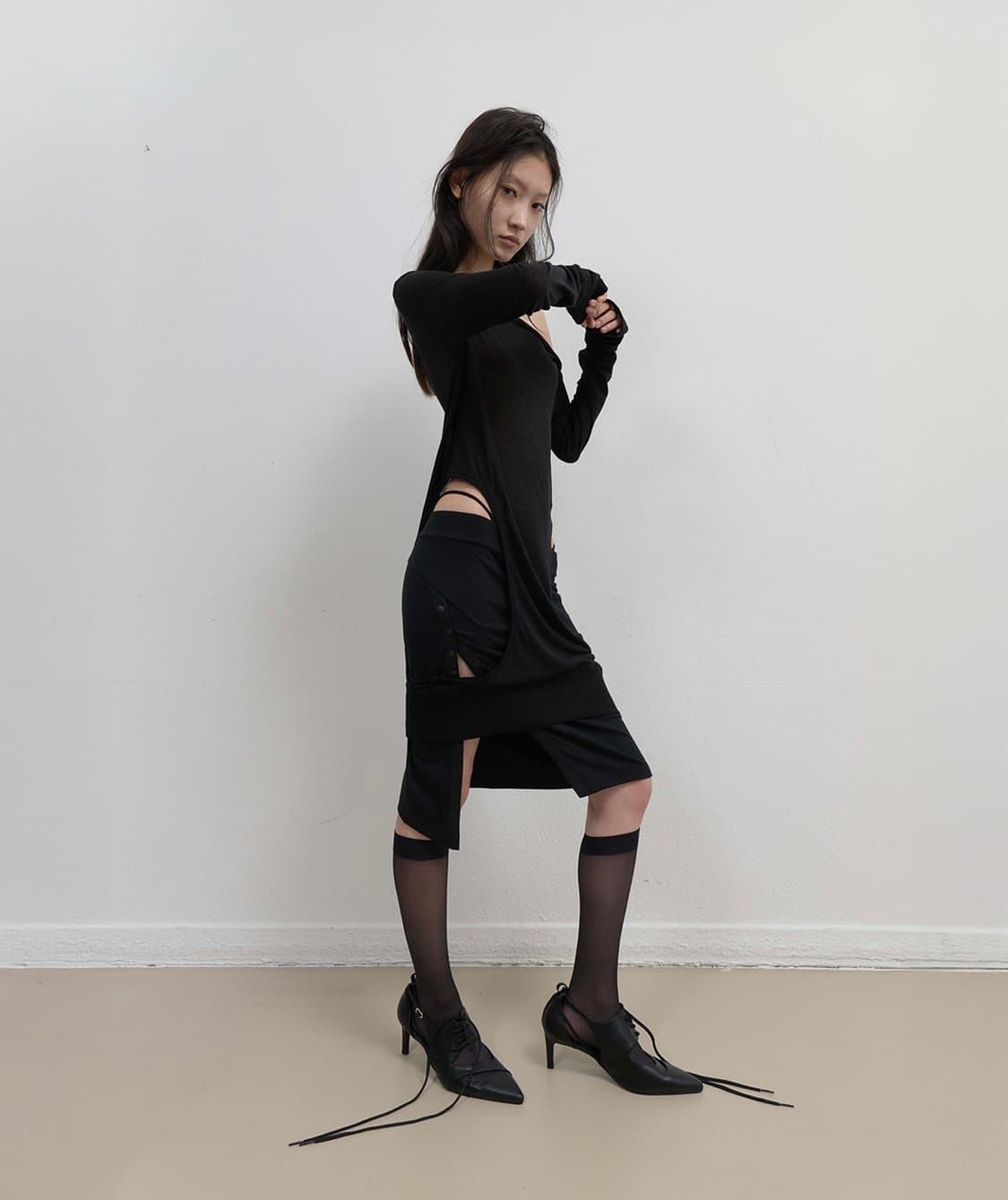 OJOS Curved Cut Layered Tee / Black 상품이미지3