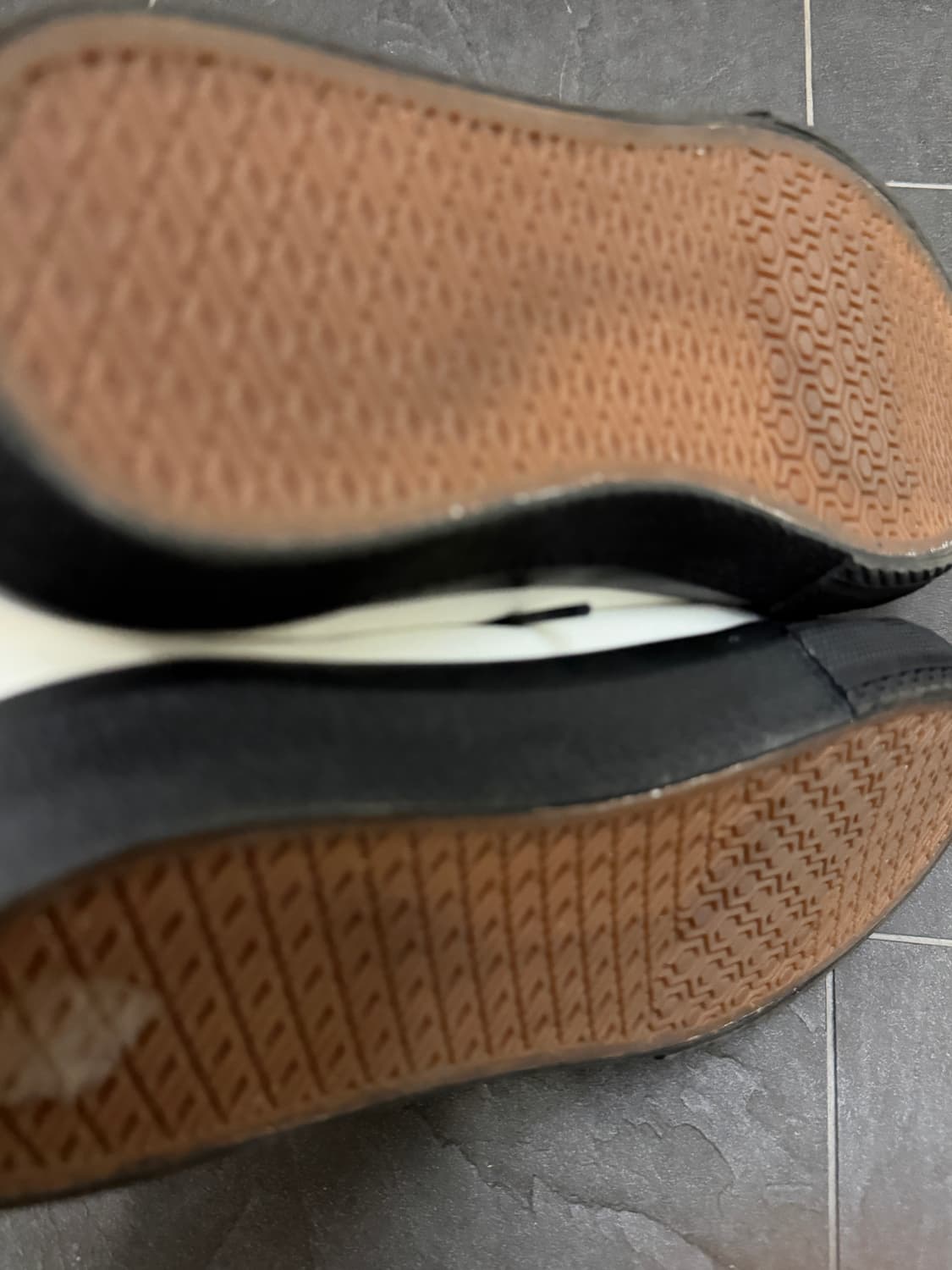 버버리의 라크홀(Larkhall) 로고 코튼 스니커즈 상품이미지3