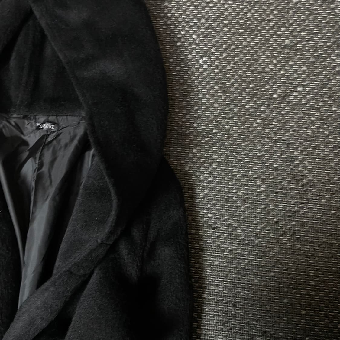 SUREVE 블랙 벨트 숄 코트 상품이미지3