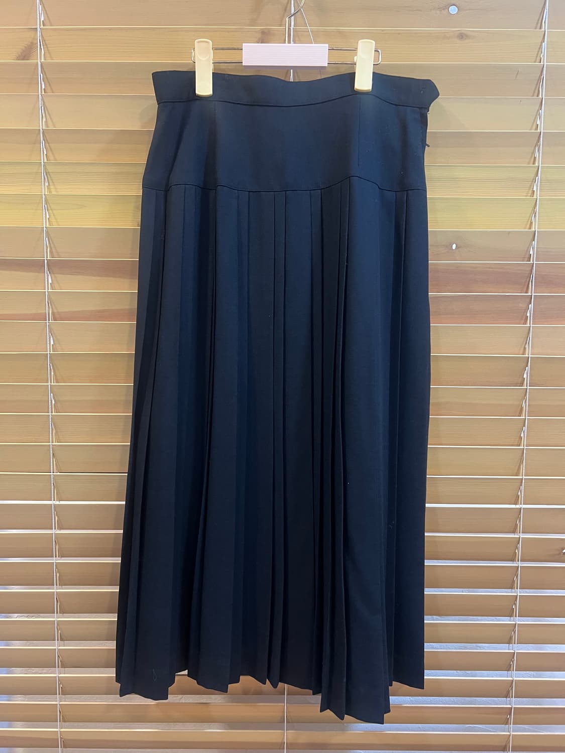 손석화 디자이너 부티크 여성 블랙 플리츠스커트 미디스커트  상품이미지2