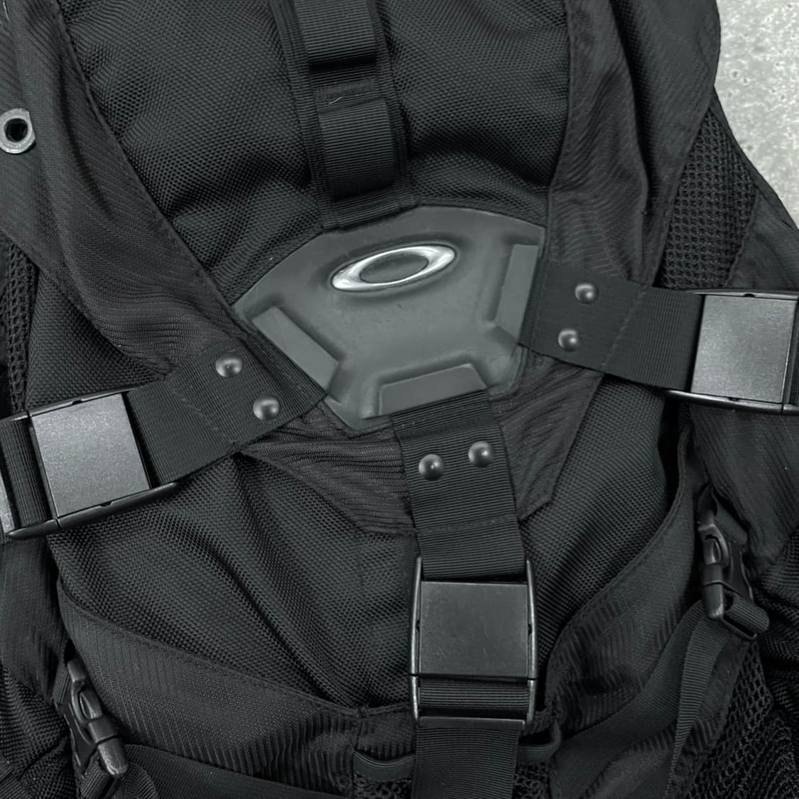 오클리 택티컬 백팩 45x51 상품이미지2