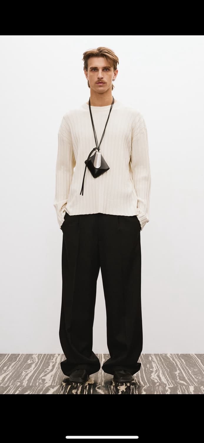 렉토 볼드 립 롱슬리브니트 상품이미지2