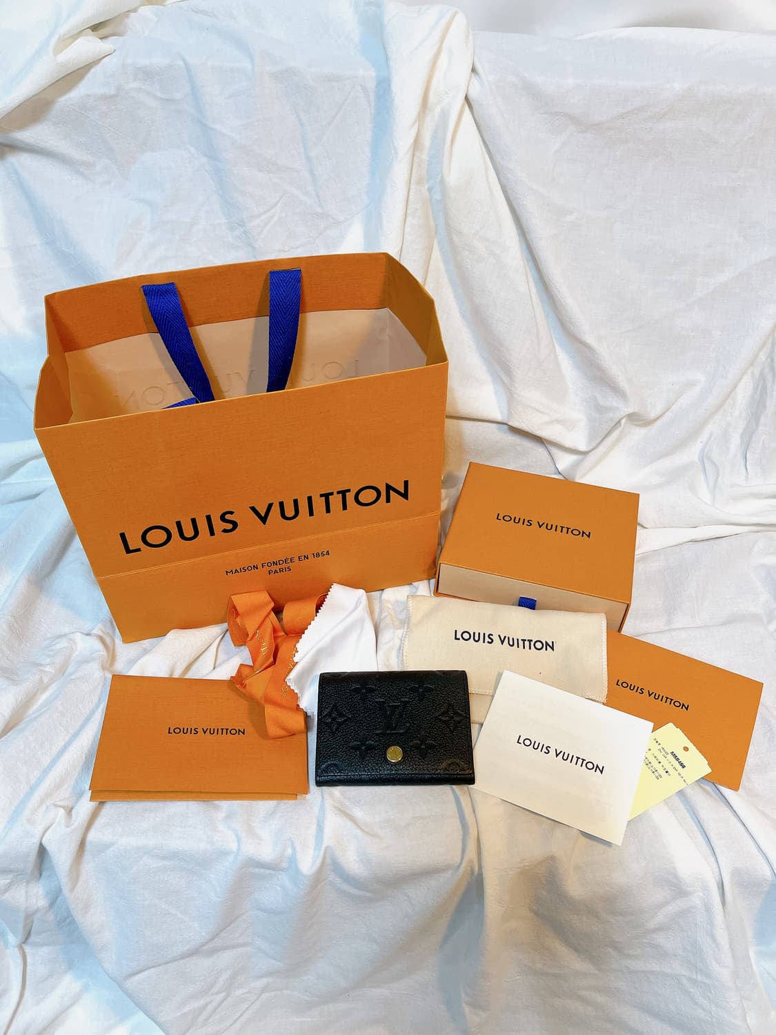 루이비통 비즈니스 카드 홀더 모노그램 엠보스 레더 블랙 상품이미지1