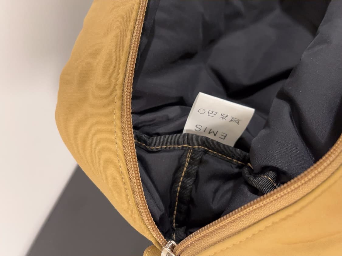 EMIS 이미스 뉴 로고 패디드 크로스 백 패딩 메신저백 상품이미지7