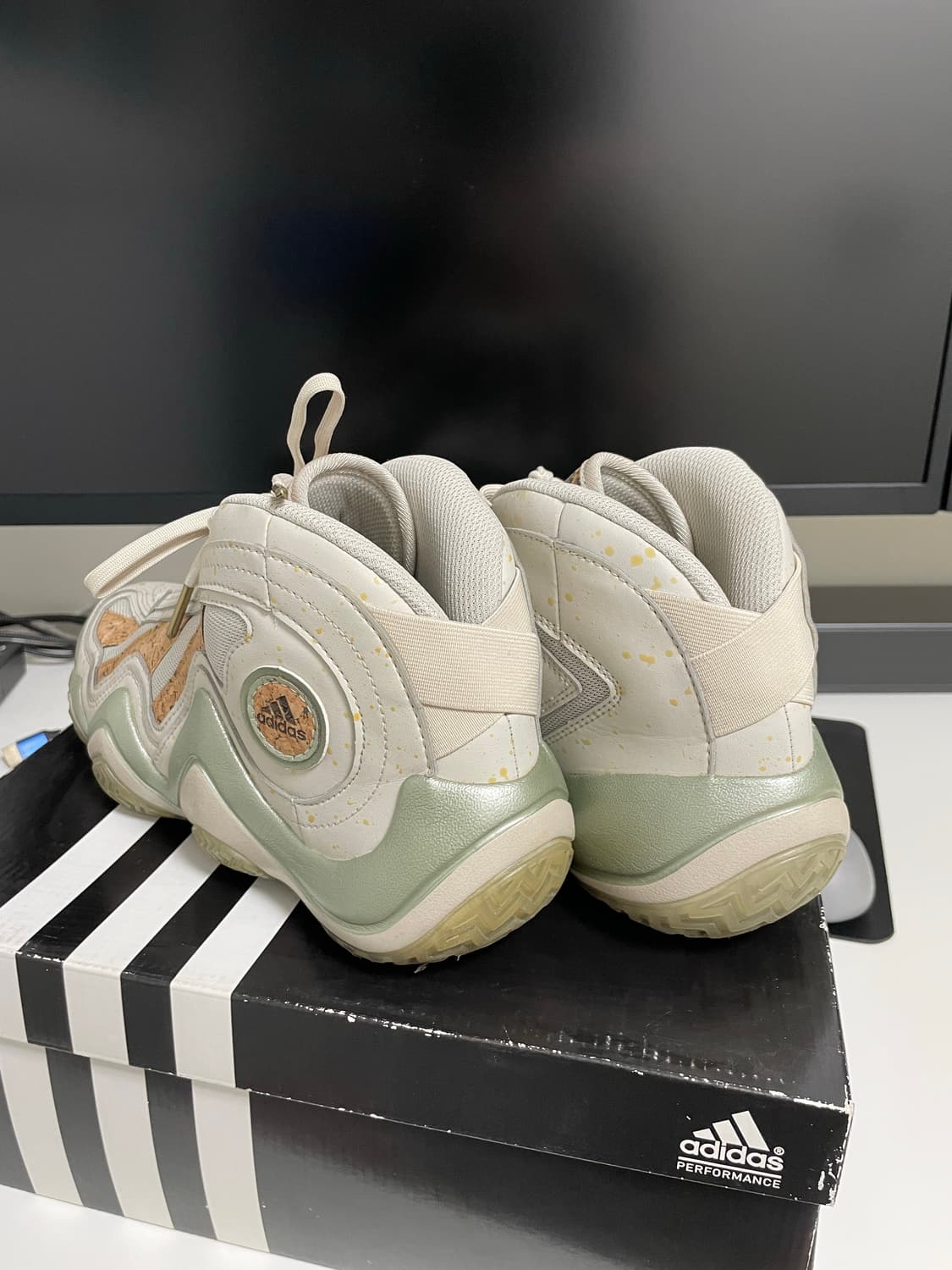 (260) 아디다스 크레이지 97 ‘Kobe Vino Pack’ 상품이미지2