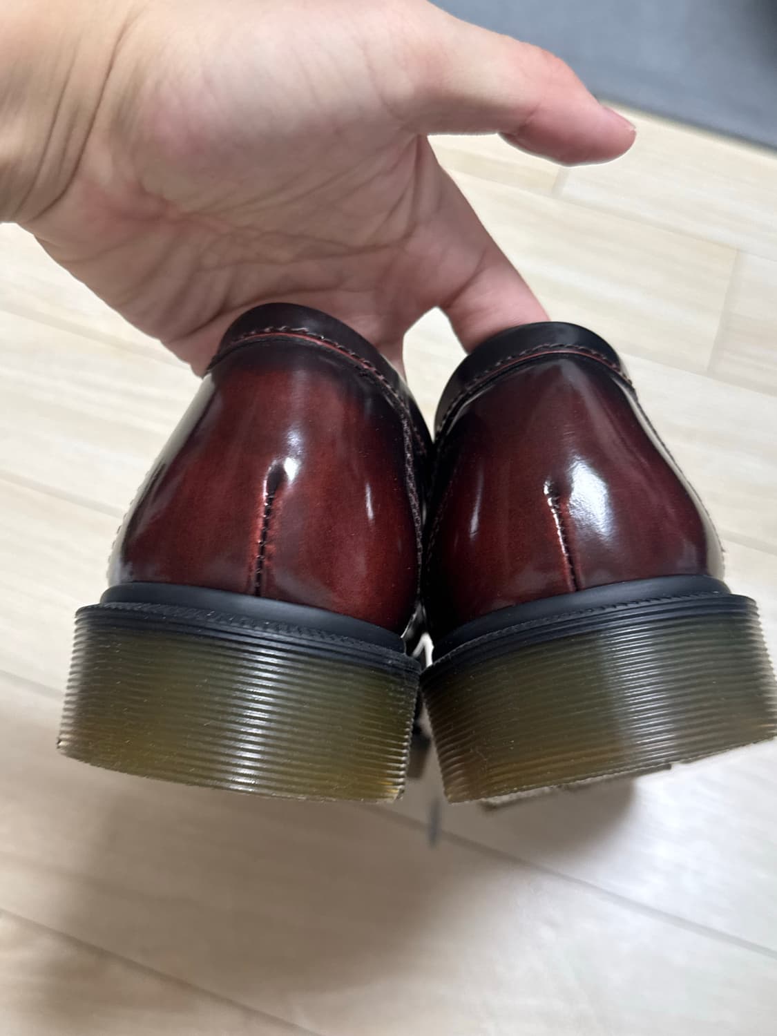 닥터마틴 아드리안 아카디아 레더 로퍼 체리레드 270 상품이미지2