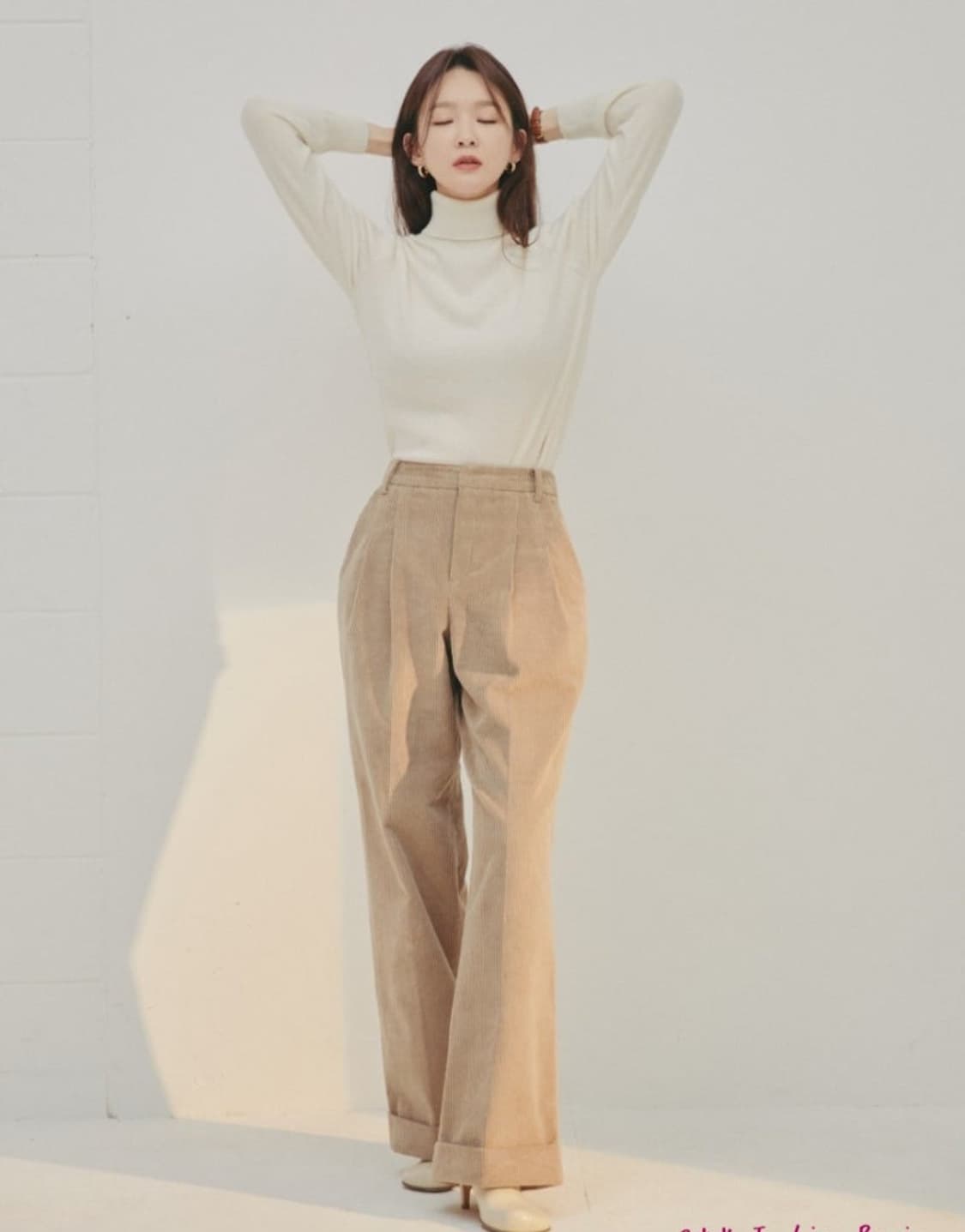 (남녀공용L -33인치) 아비에무아 투턱 코듀로이 와이드 팬츠 상품이미지1