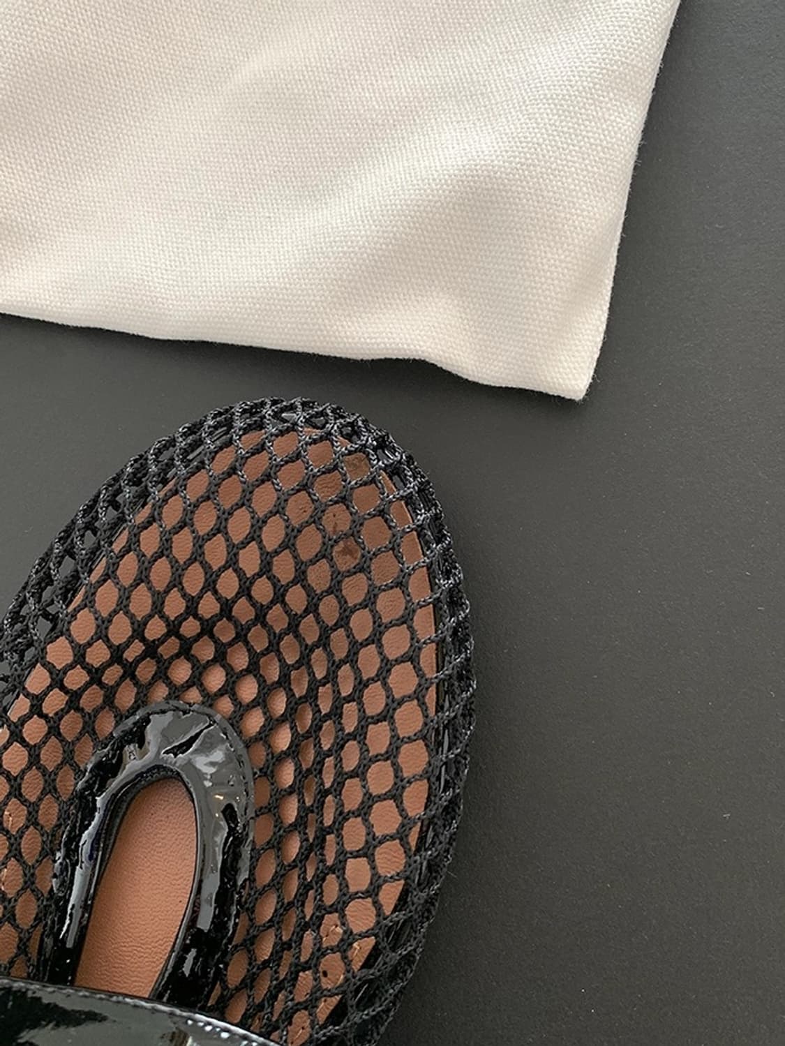 "ALAIA" BALLET FLATS IN FISHNET 상품이미지5