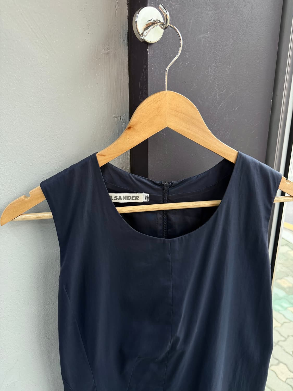 34/ 질샌더 비대칭 플리츠 슬리브리스 원피스 상품이미지3