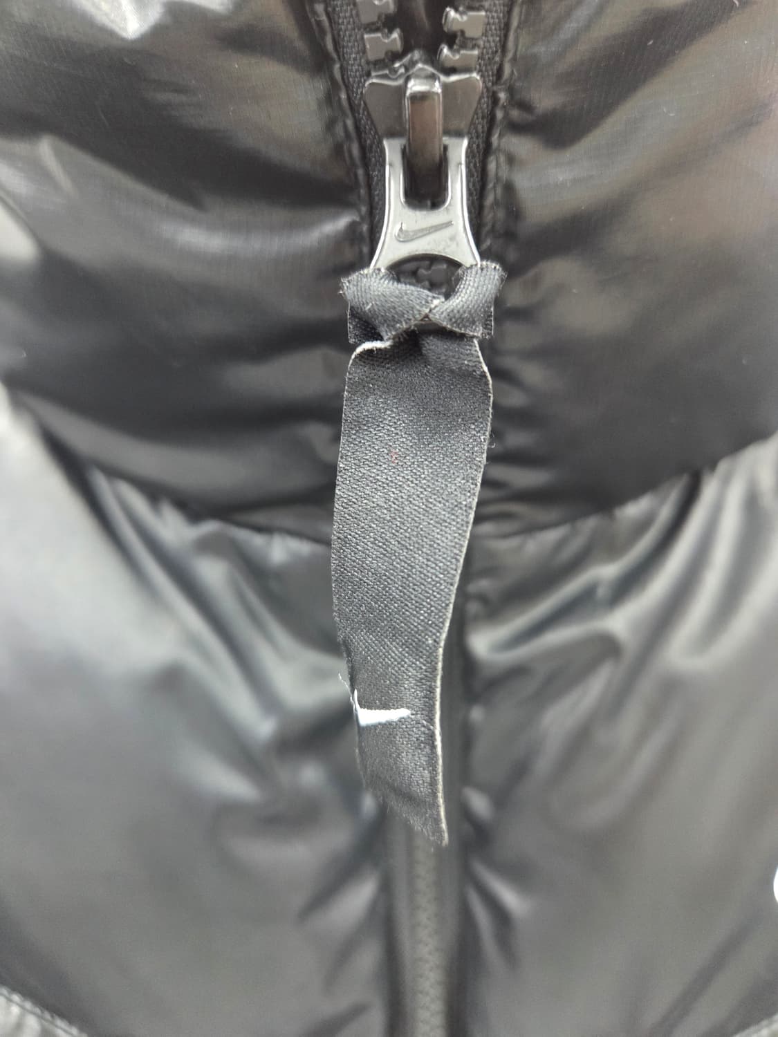 M 나이키 여성 써마핏 THERMA-FIT 블랙 숏패딩 상품이미지3