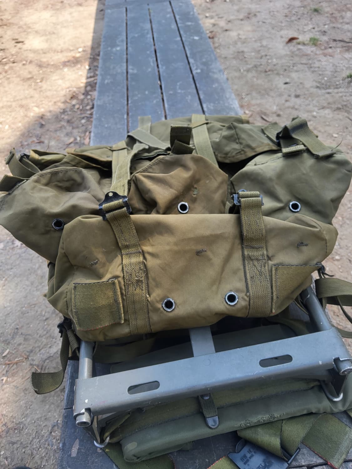 미군정품 미디움사이즈 엘리스팩 프레임포함  상품이미지2