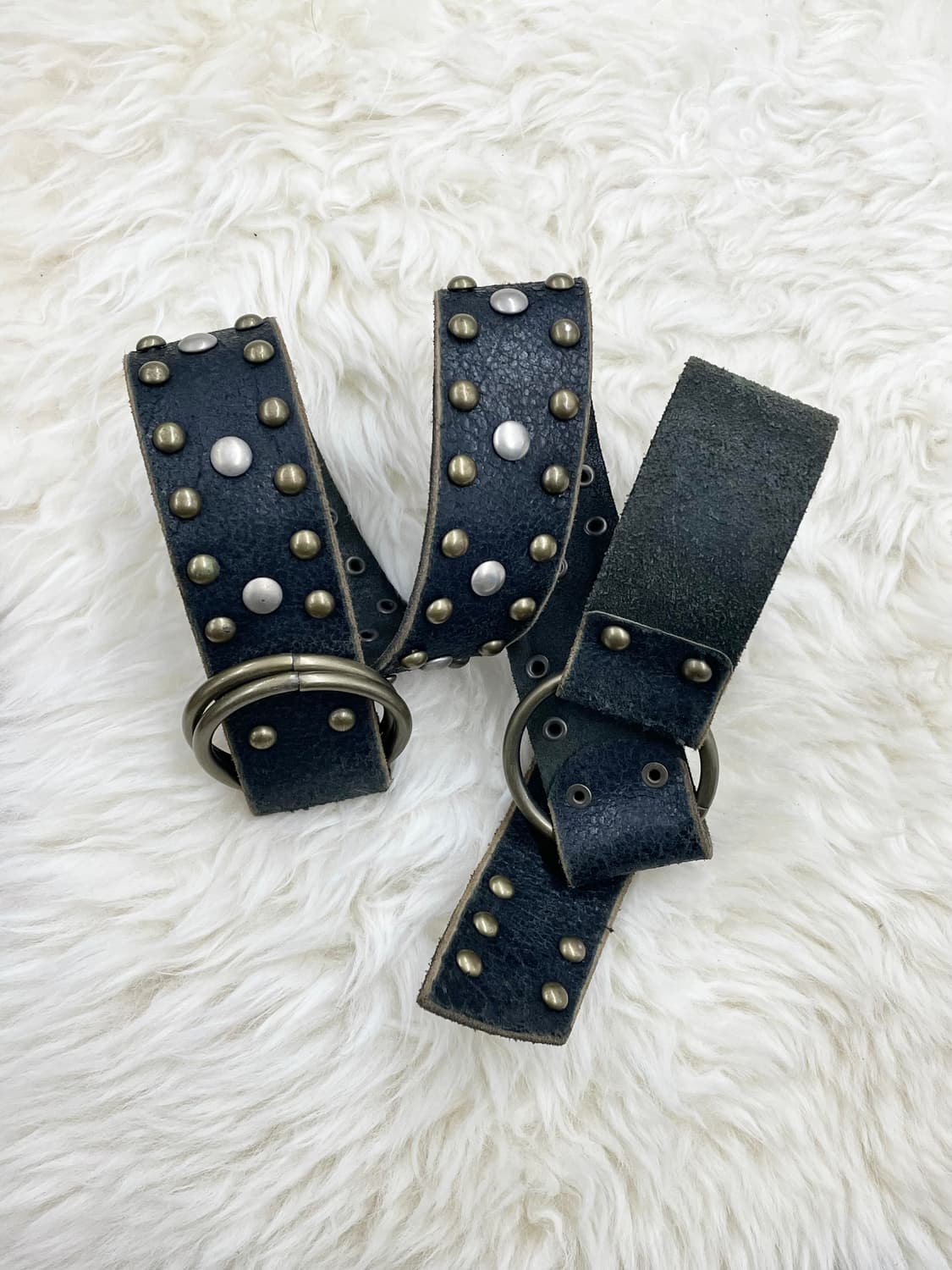 리얼레더 스터드 절개 버클 벨트 상품이미지1