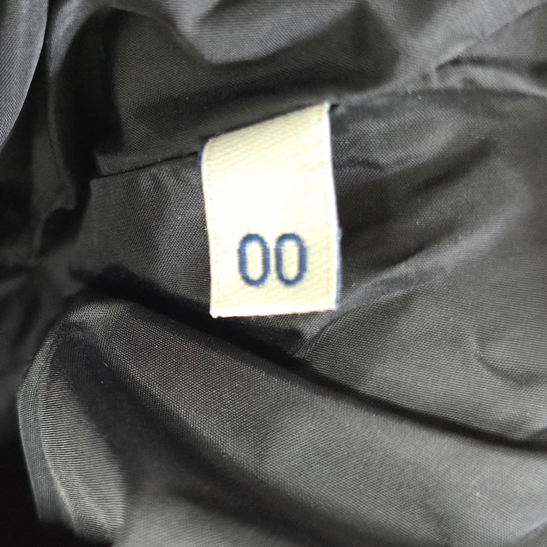 몽클레어 아프로티티 여성 패딩 00사이즈 44 판매 상품이미지3