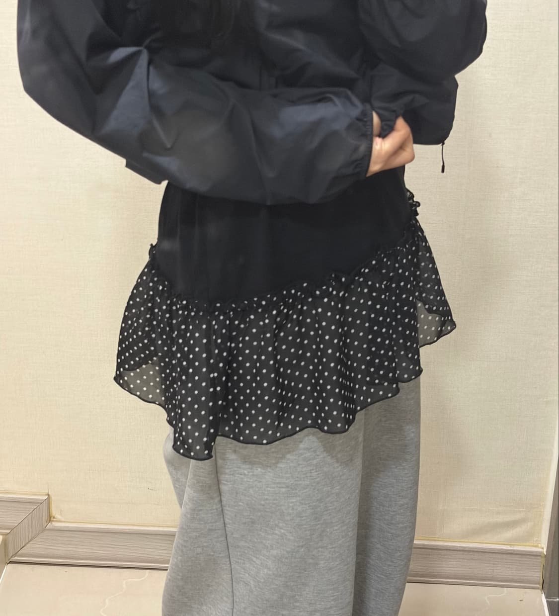 레이어드 도트 슬리브리스 상품이미지1