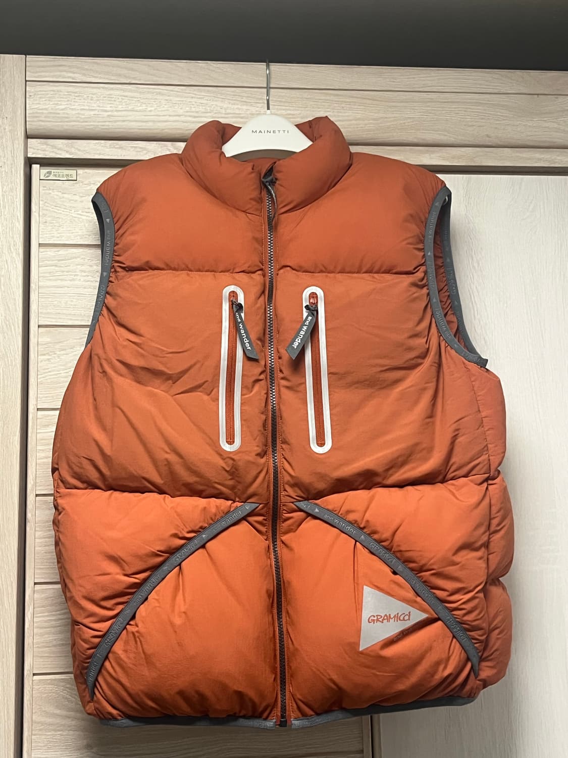 [m] 앤드원더 그라미치 다운 베스트 패딩 조끼 오렌지 상품이미지2