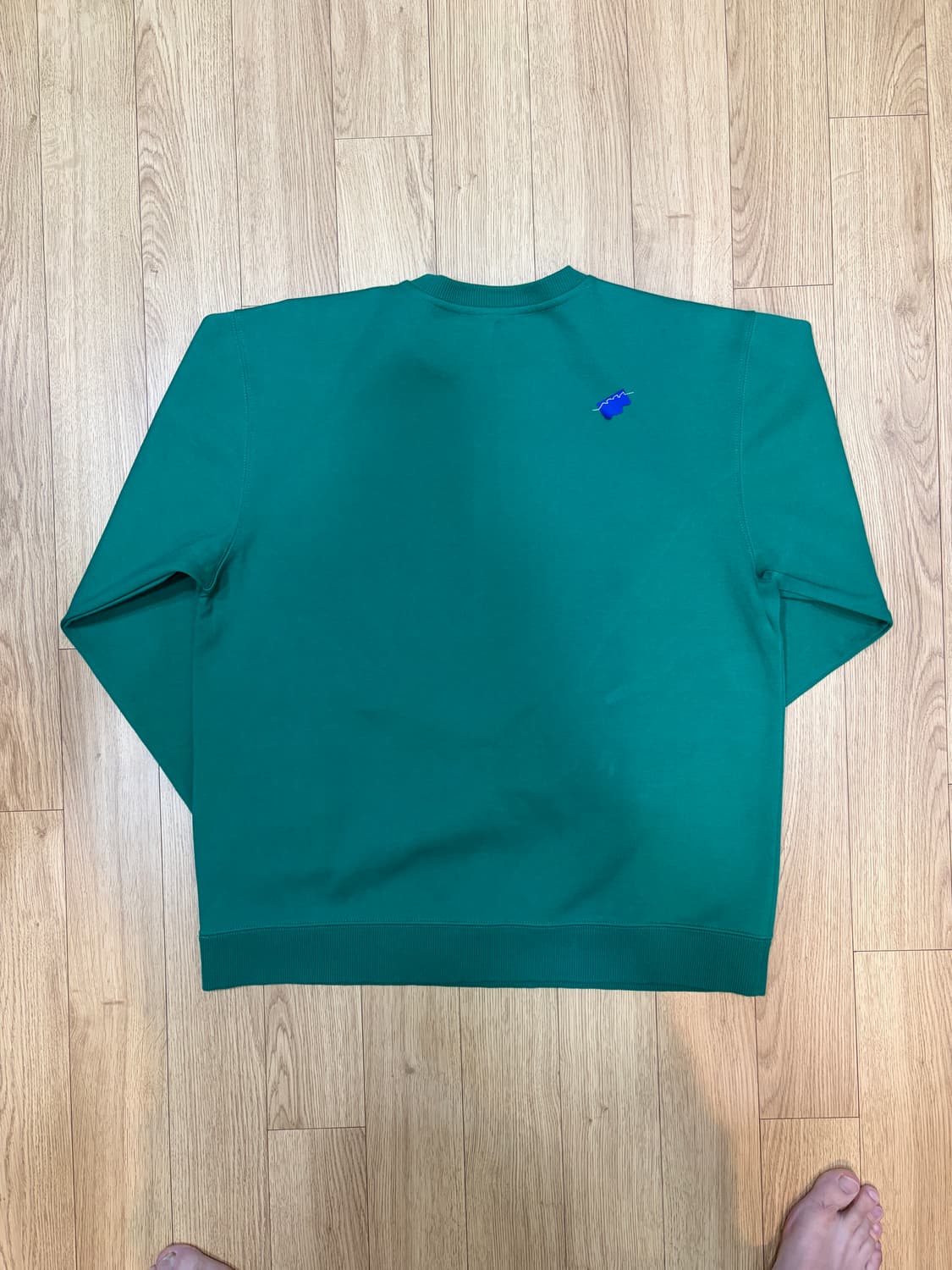 아더에러 트로피로고 맨투맨 A1사이즈 상품이미지2