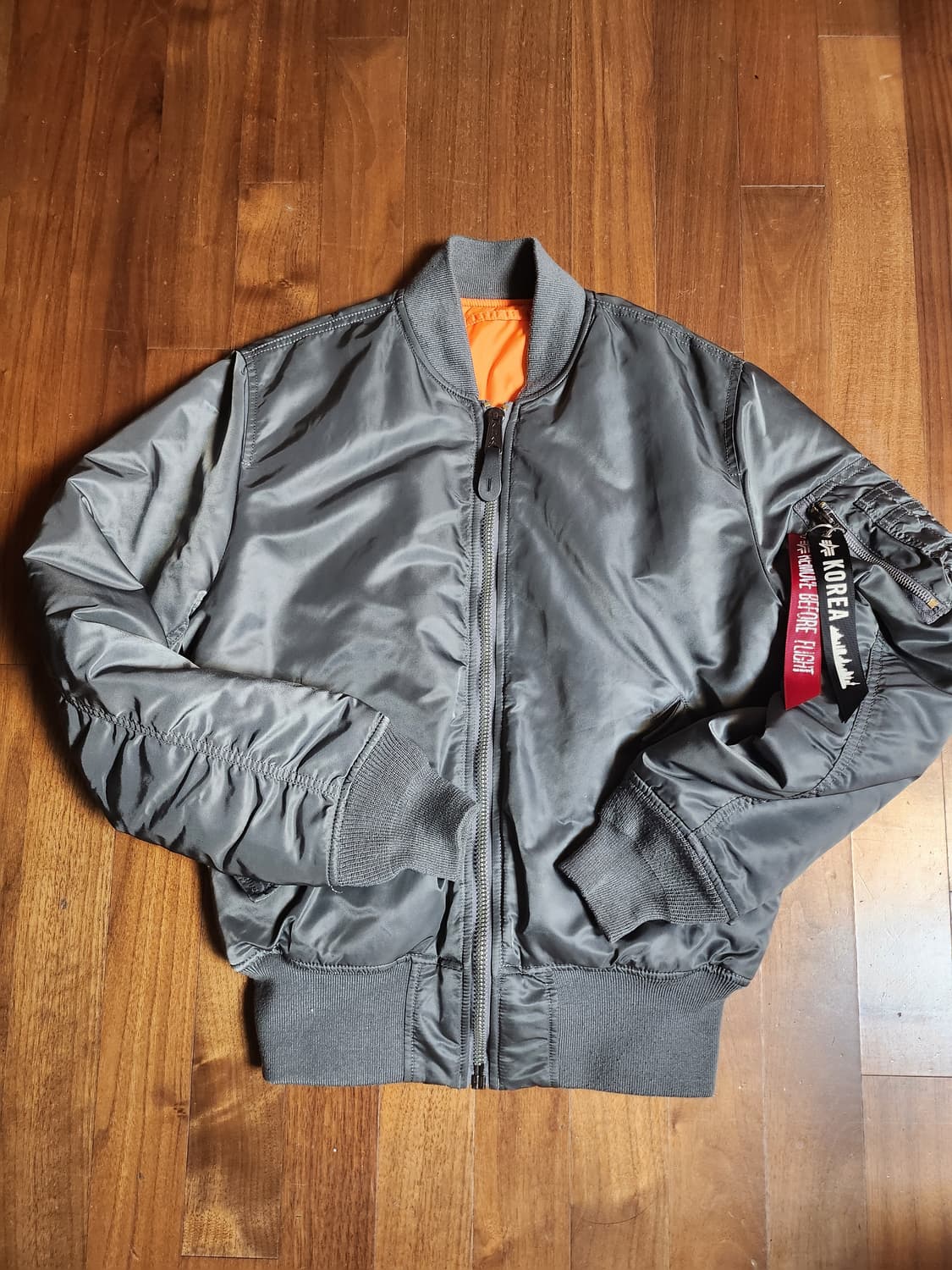 알파 인더스트리 MA-1 레귤러 Gun Metal 상품이미지1