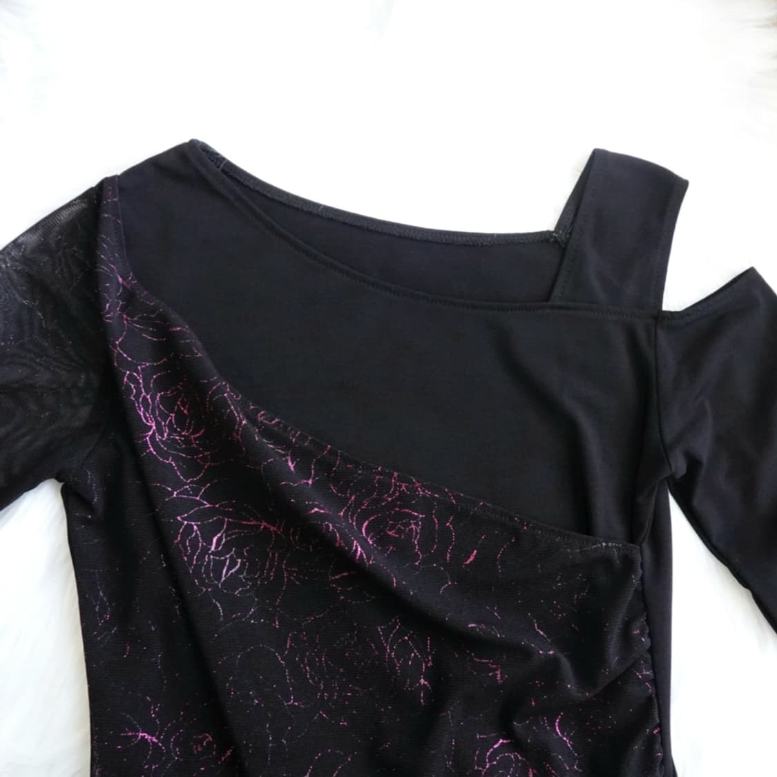 언발란스 메쉬 로즈 패턴 슬림 티셔츠 1889 
 상품이미지4